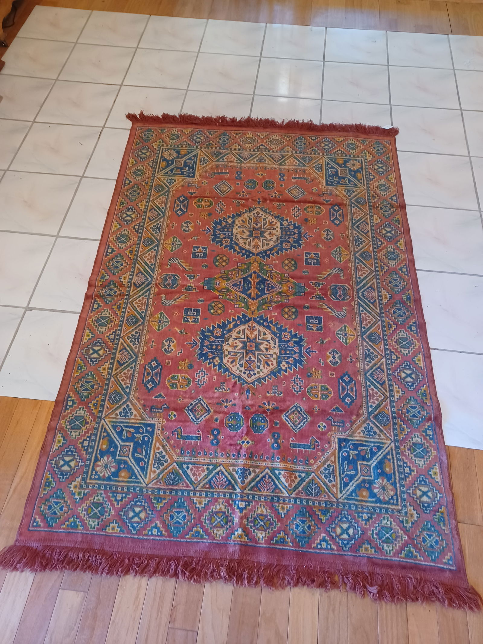Beautiful Oriental Area Rug: Beautiful Oriental Area Rug