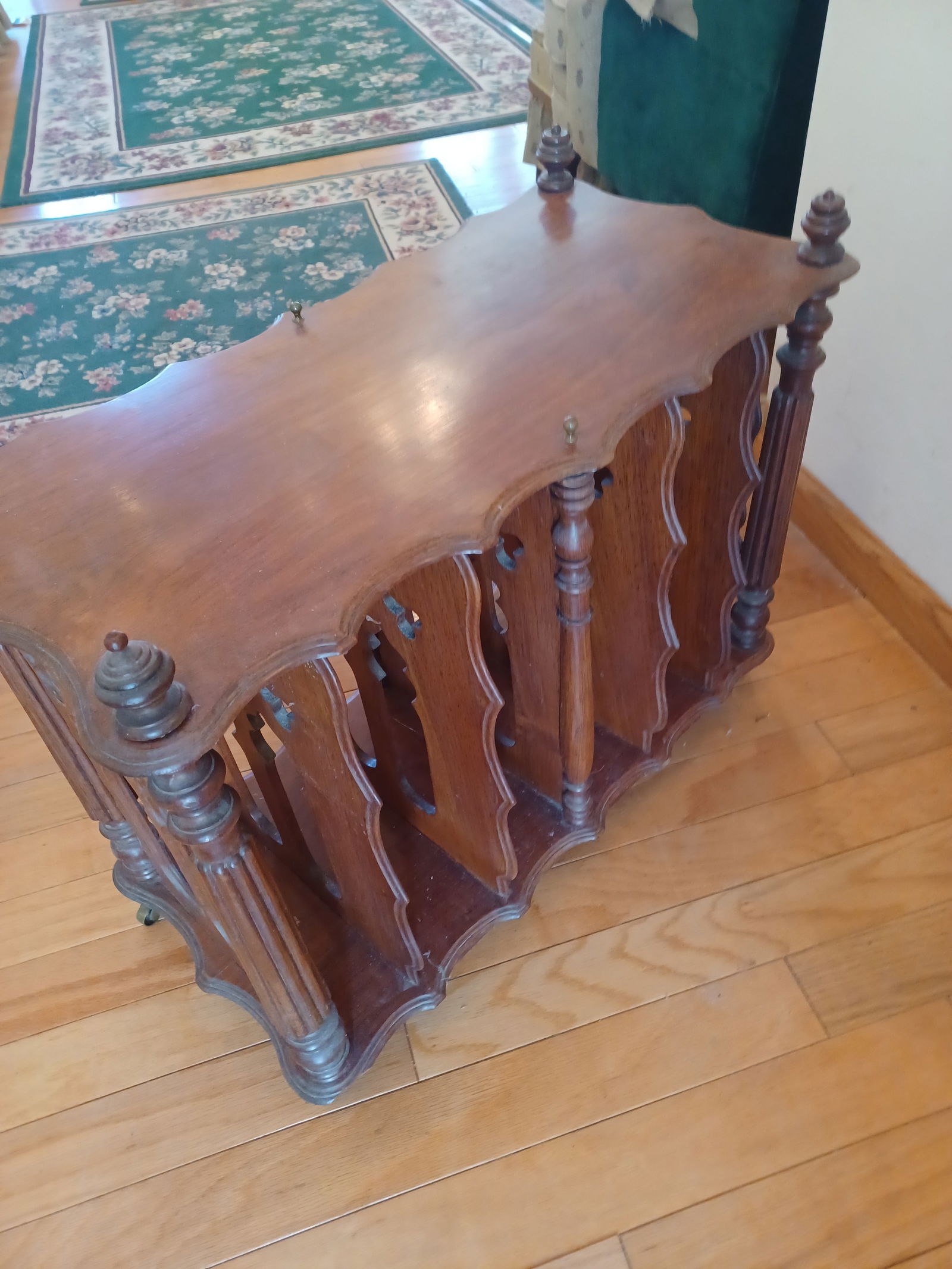 Victorian Caturbury Cabinet - 6