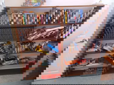 Very Unique Bookshelf / Folds to make a deeper bookshelf / contents not included