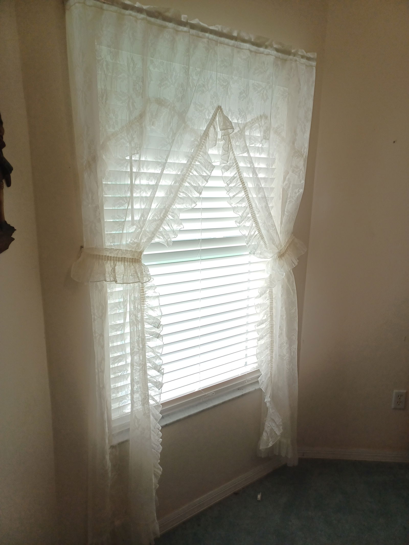 Pair of Lace Curtains 78inch length (1 of 5)