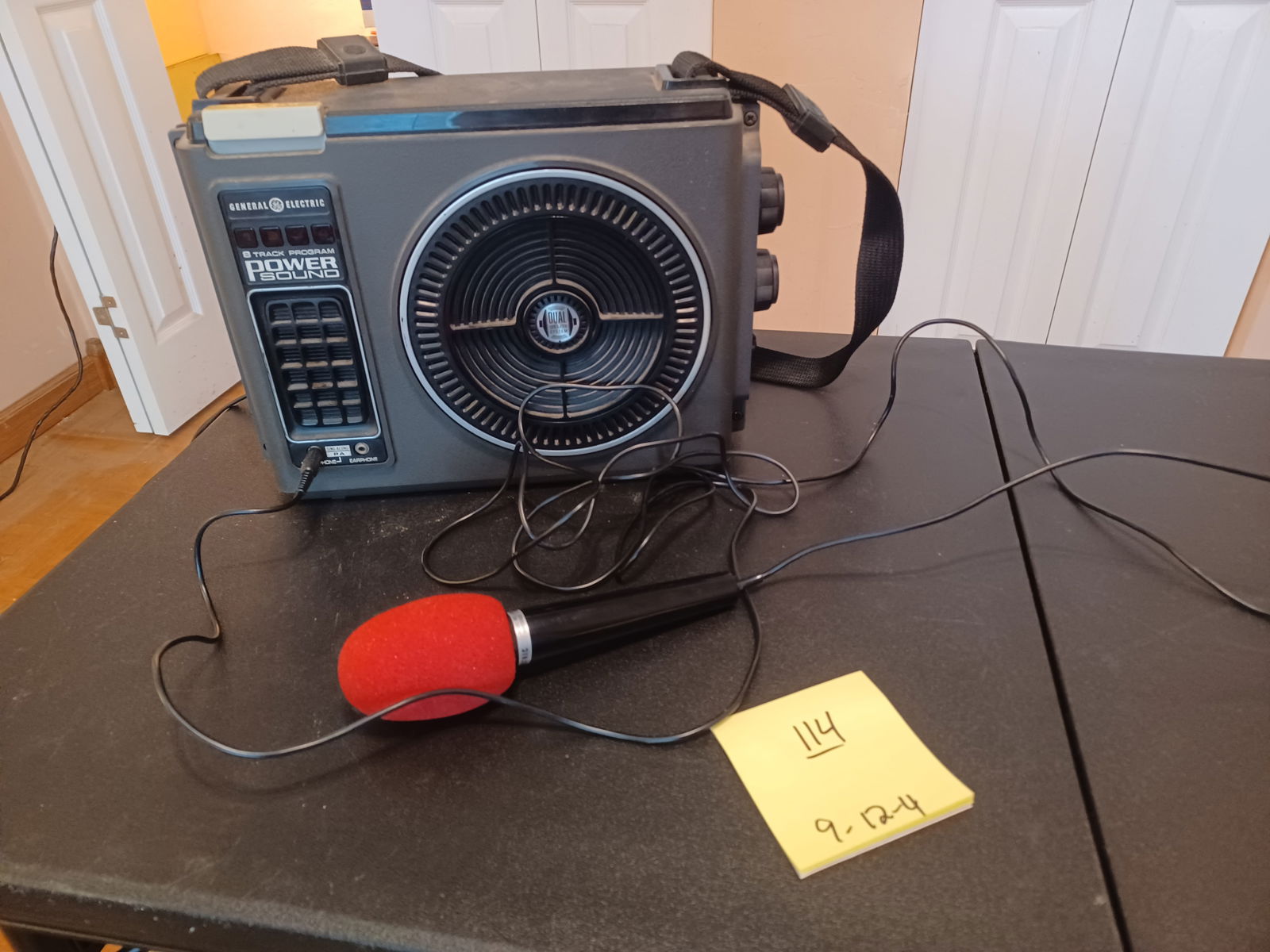 General Electric 8 Track Player with Microphone/ untested: General Electric 8 Track Player with Microphone/ untested