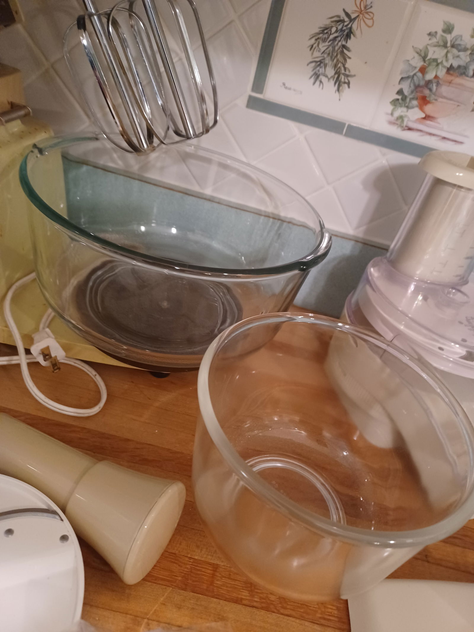 Amazing Vintage Oster Kitchen Center with all the attachments shown / tested works - 4