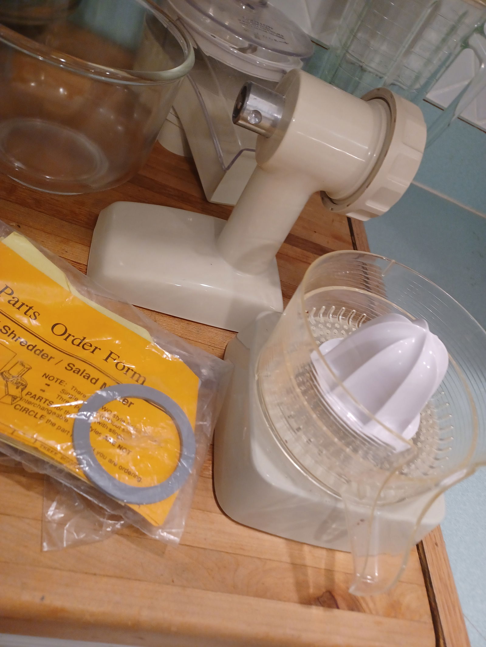 Amazing Vintage Oster Kitchen Center with all the attachments shown / tested works - 7