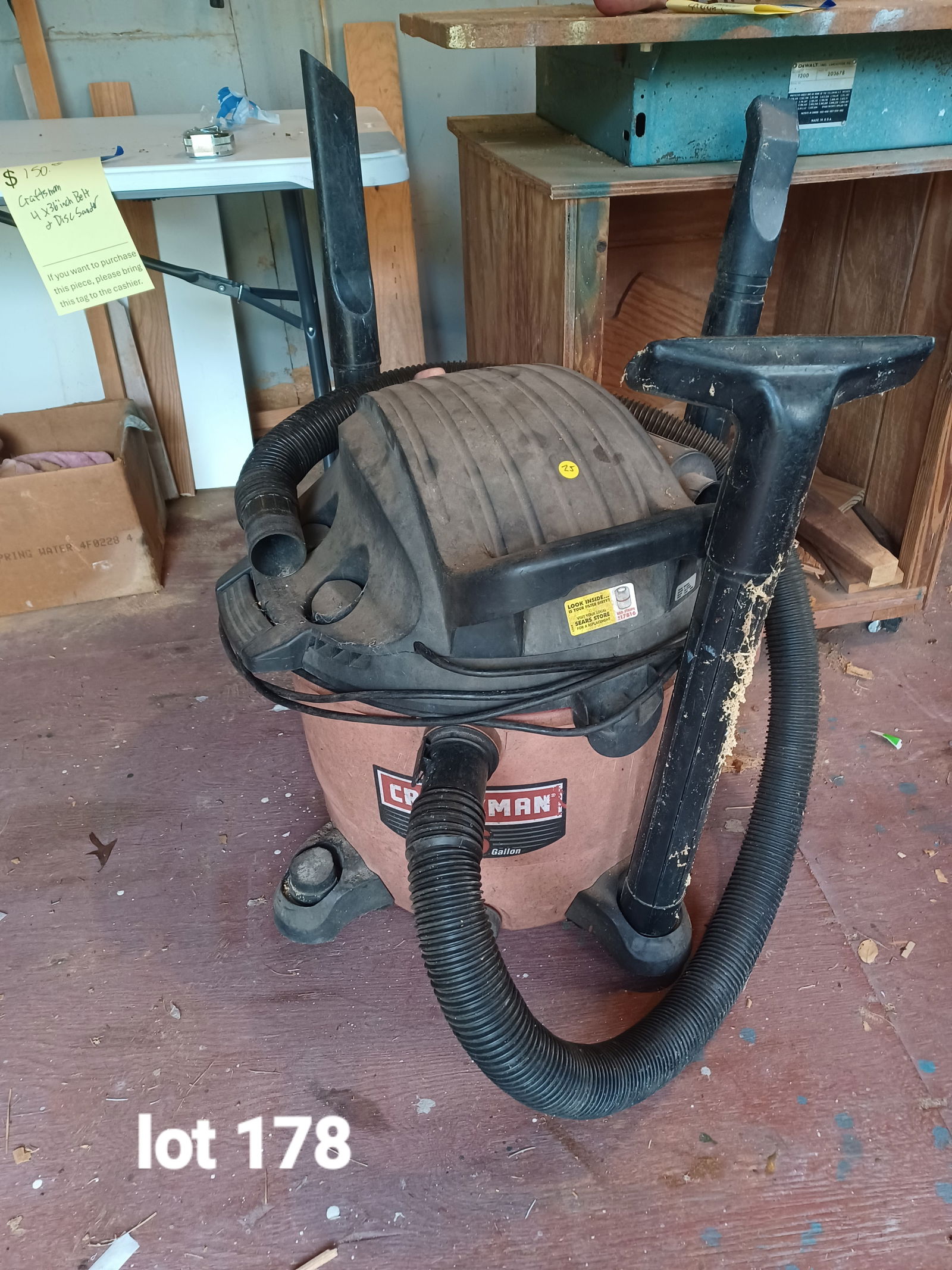 Craftsman 16 Gallon Shop Vac (1 of 2)