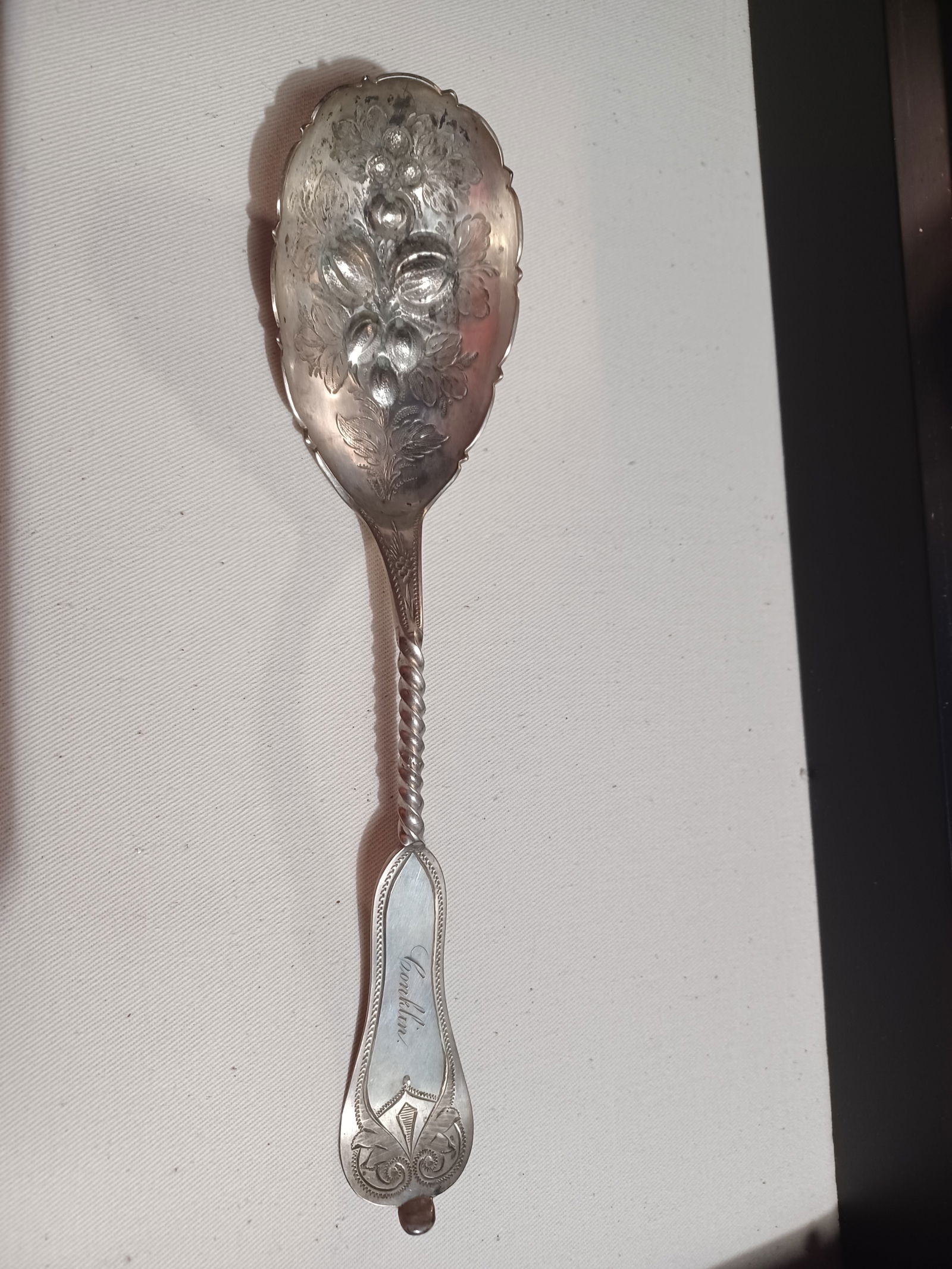 Victorian Coin Silver Spoon / 42.5 grams (1 of 7)
