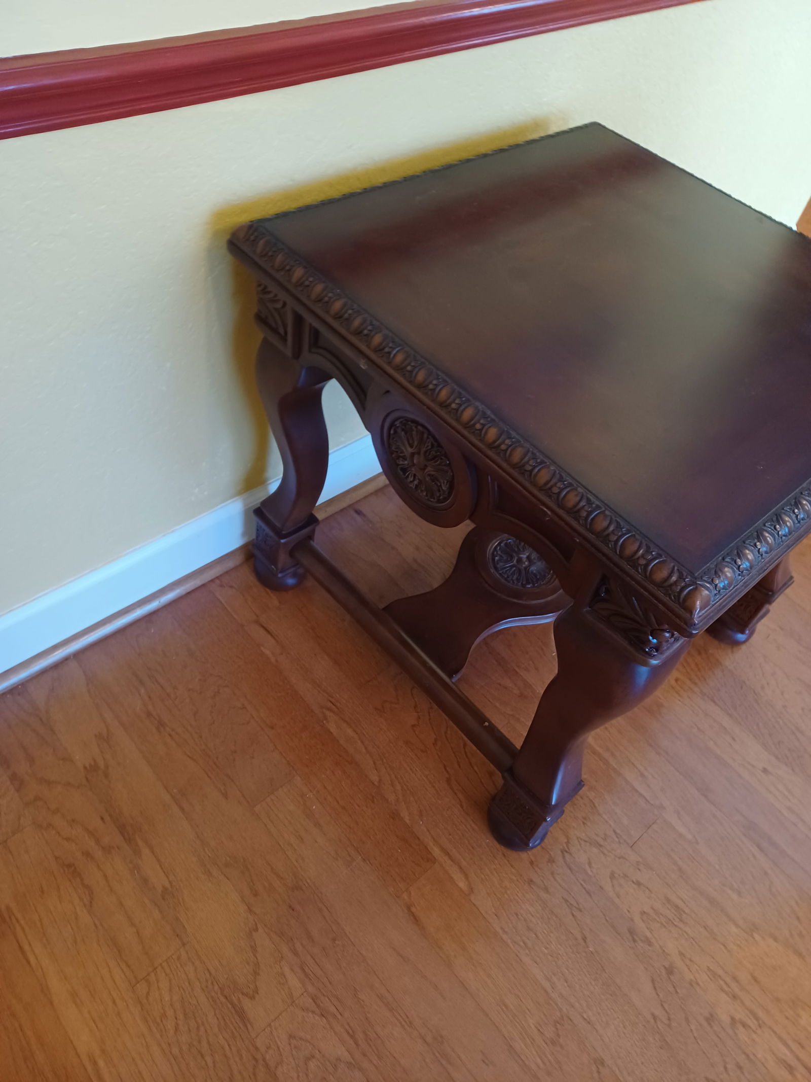 Beautiful Ornate Heavy Walnut Side Table - 7