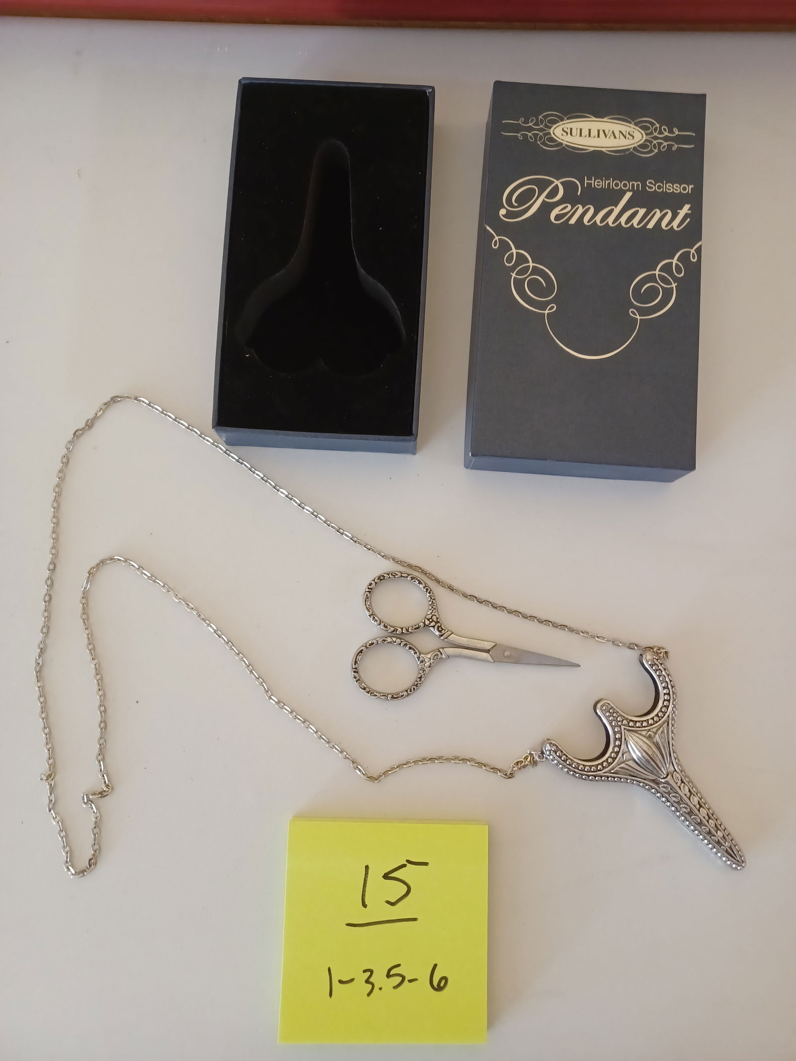 NEW in Box Sullivans Heirloom Scissor Pendant: NEW in Box Sullivans Heirloom Scissor Pendant