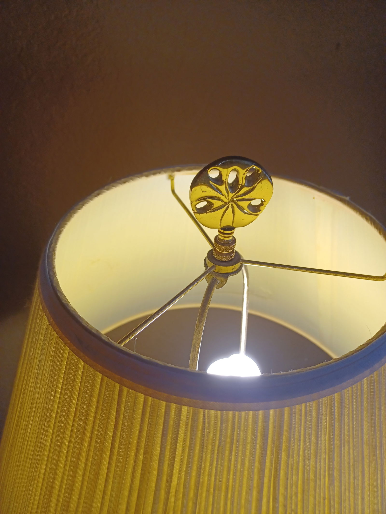 Mahogany Coffee Table and Lamp/ some wear as seen - 8