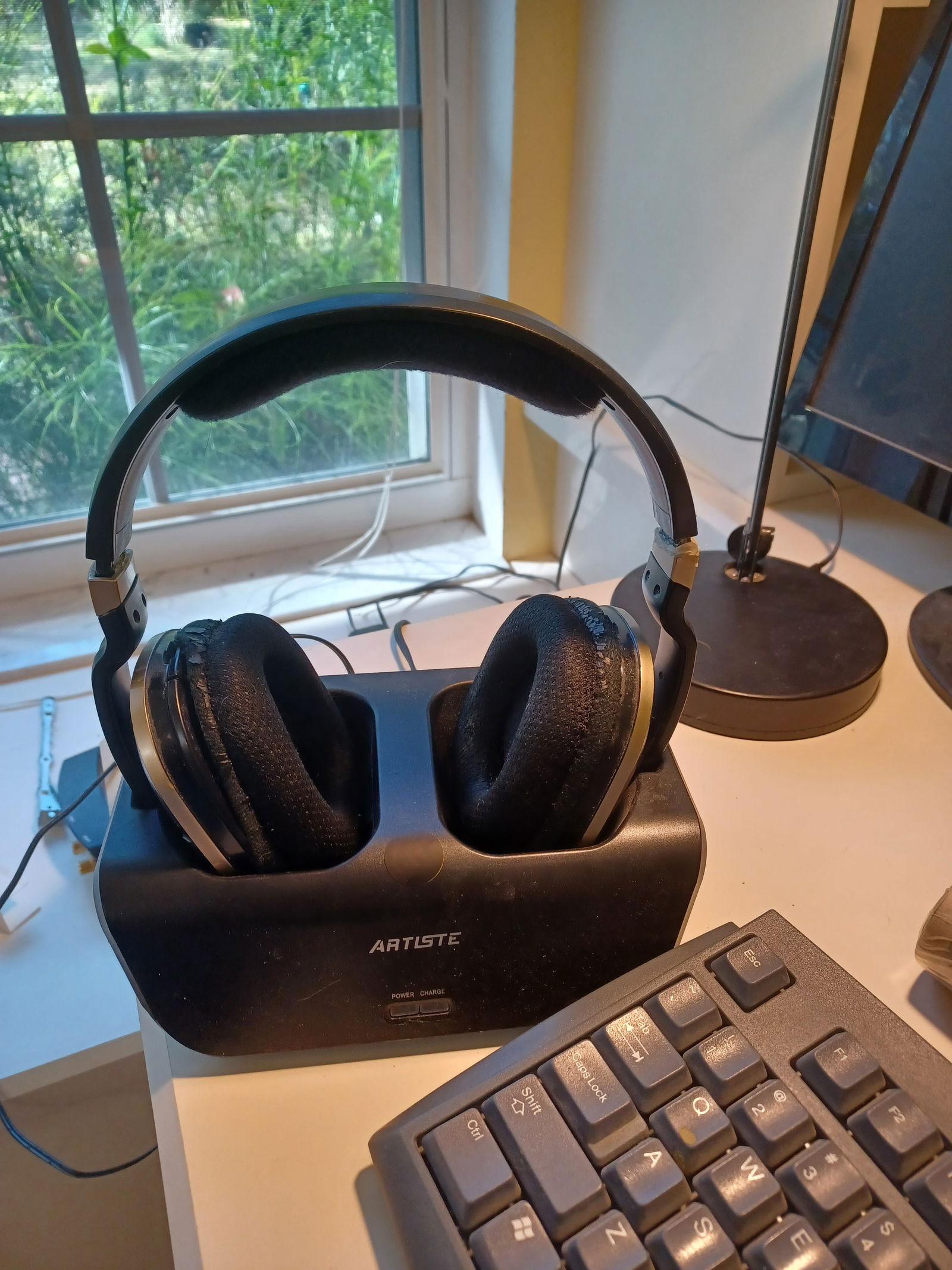 Large Office Lot / Monitors and all contents on top of desk and in drawers / as seen - 7