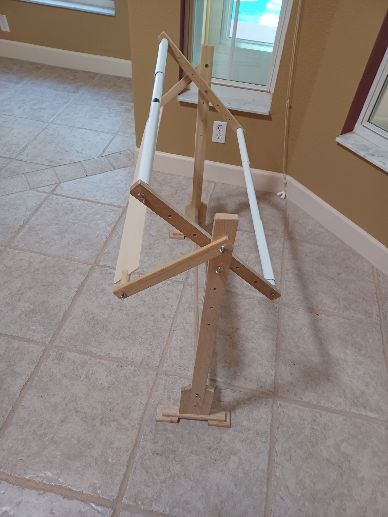 Embroidery Stand - 3