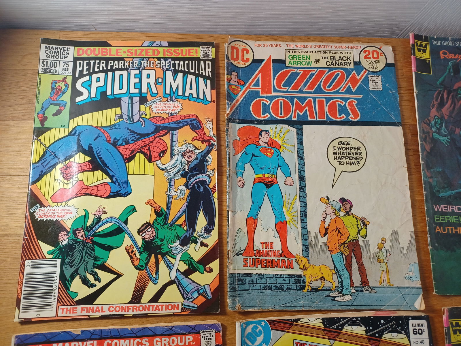 Lot of 6 Comic Books / As seen - 3