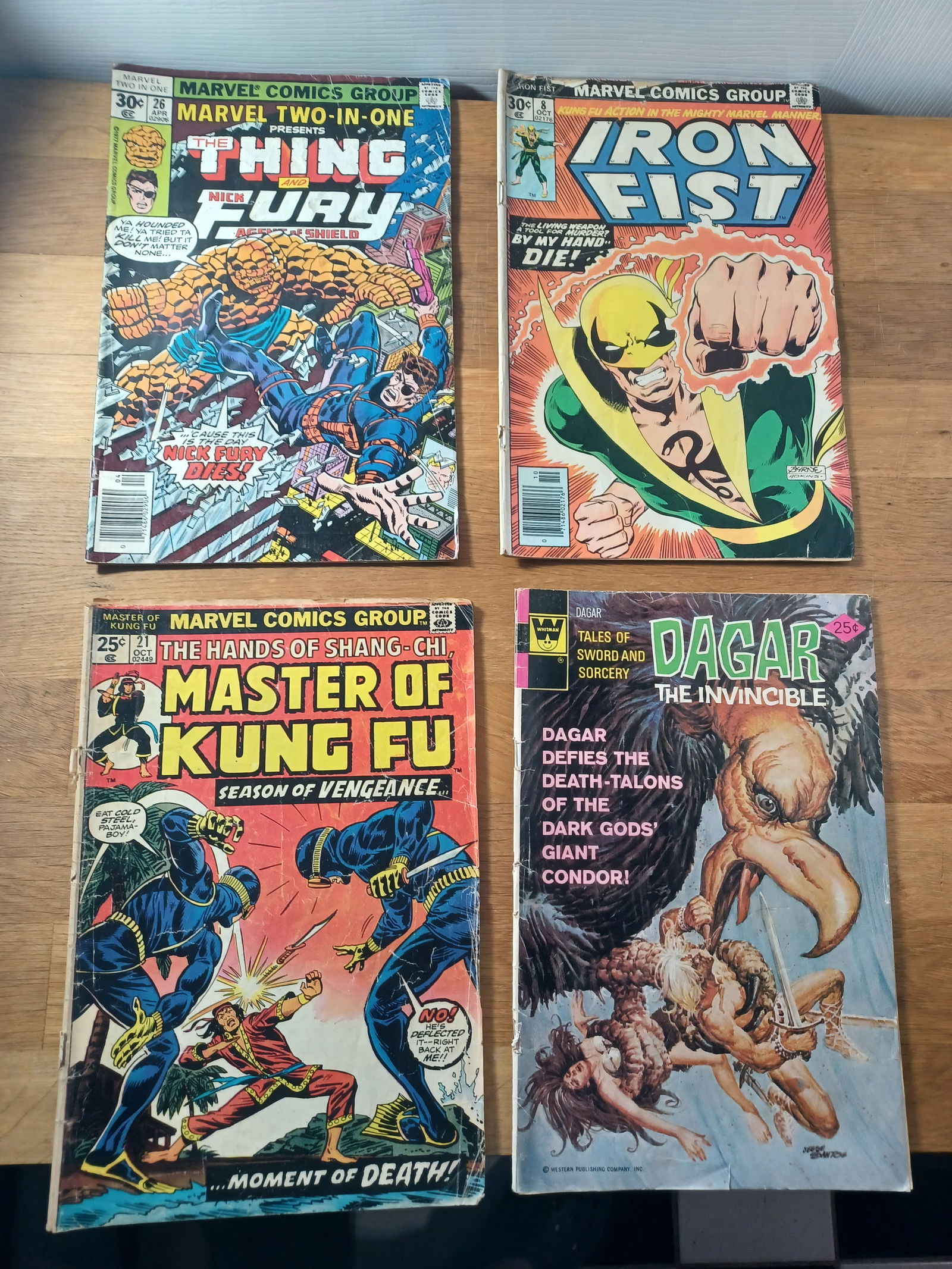 Lot of 4 Comic Books / As seen: Lot of 4 Comic Books / As seen
