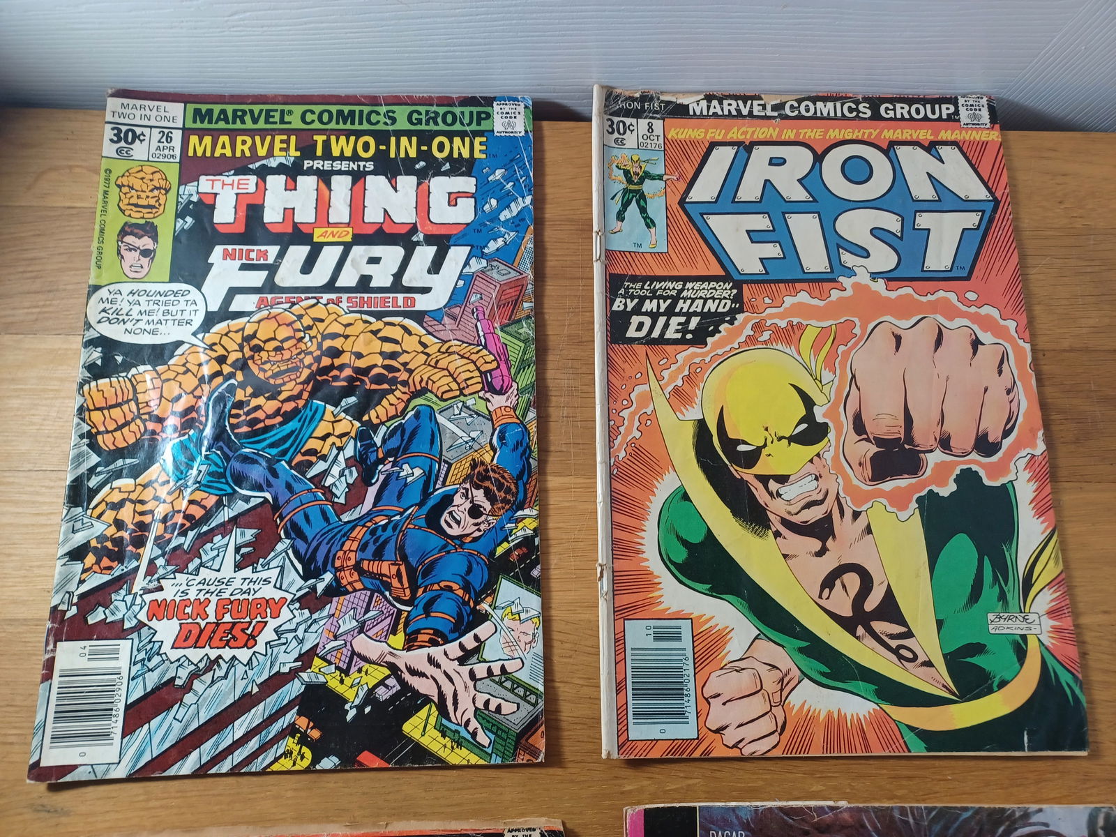Lot of 4 Comic Books / As seen - 3