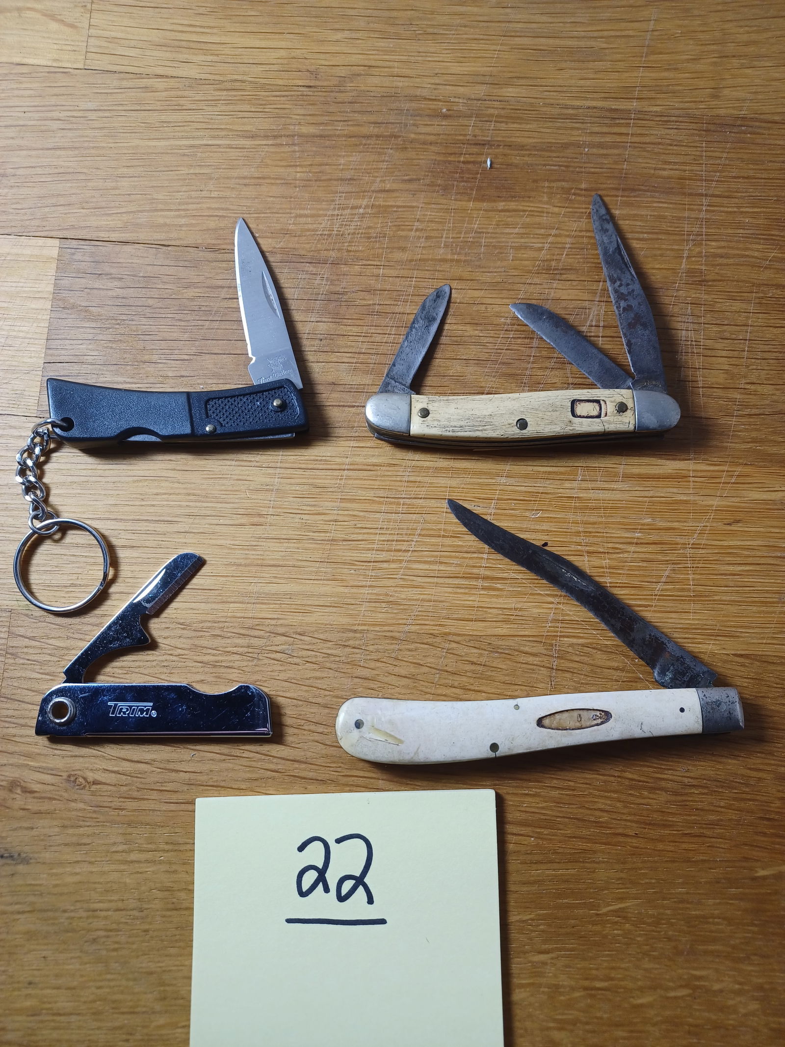 Lot of 4 Pocket Knives - 2