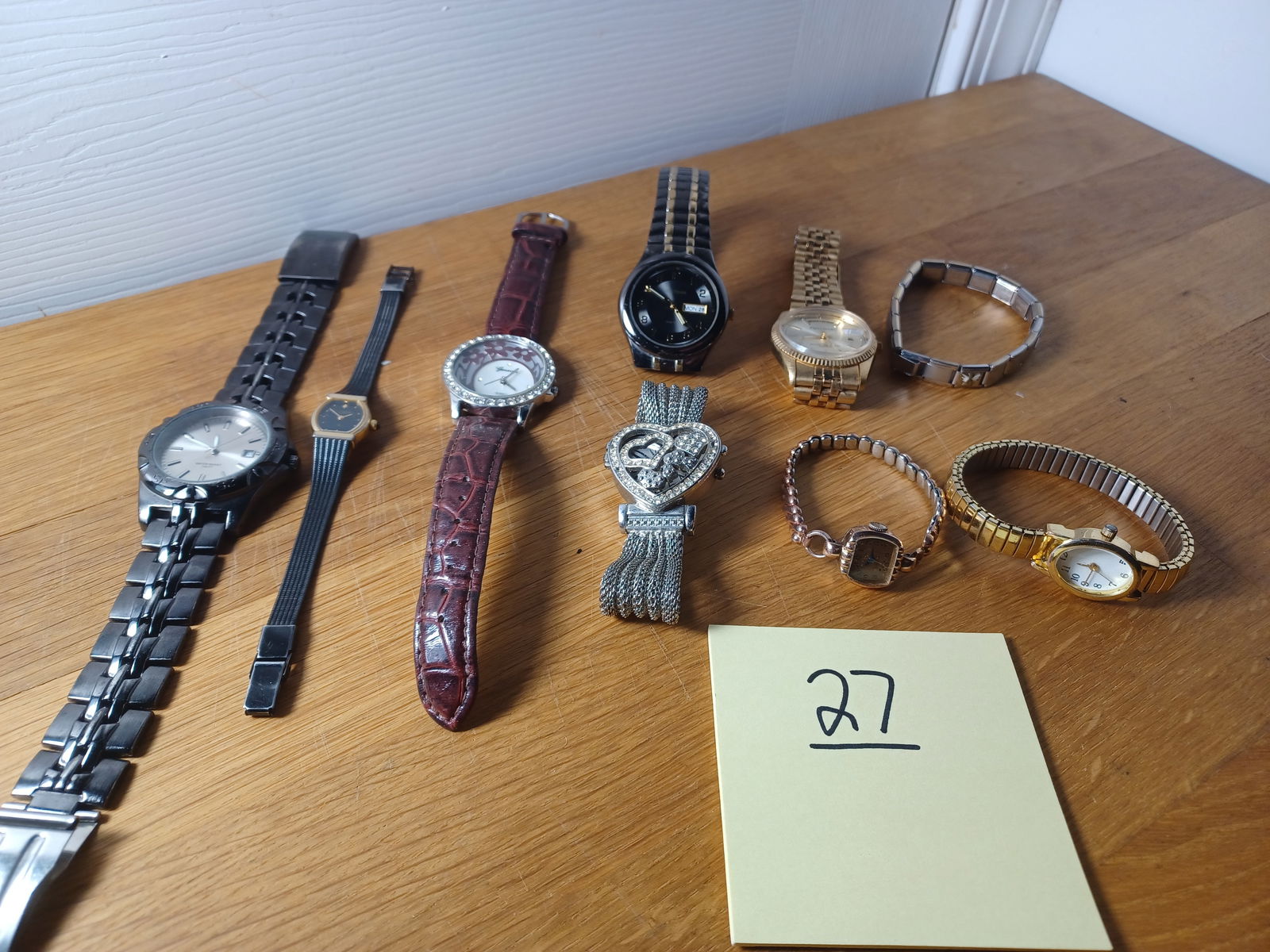 Lot of Watches / Not working need batteries - 2