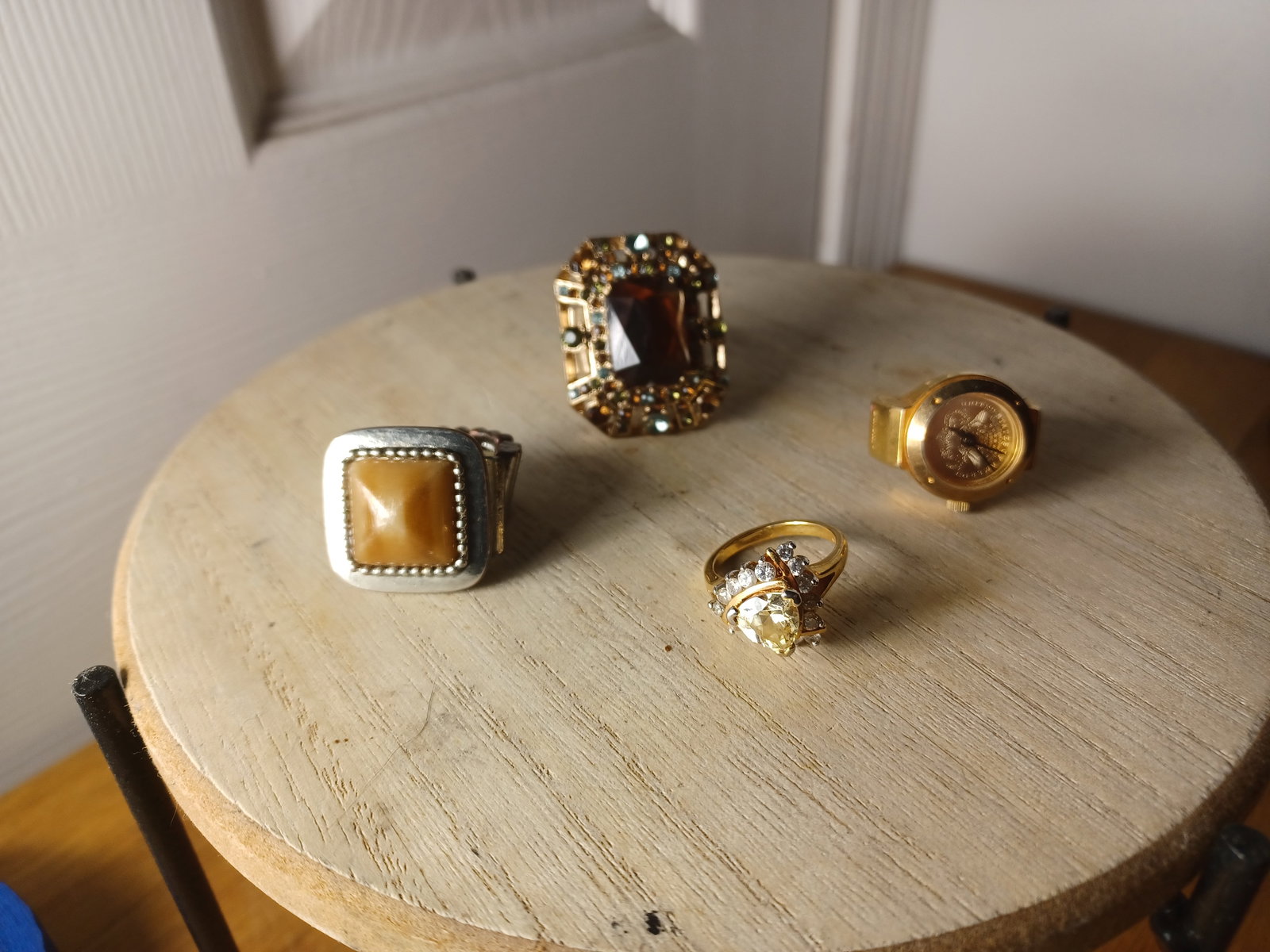 Lot of 4 Rings: Lot of 4 Rings