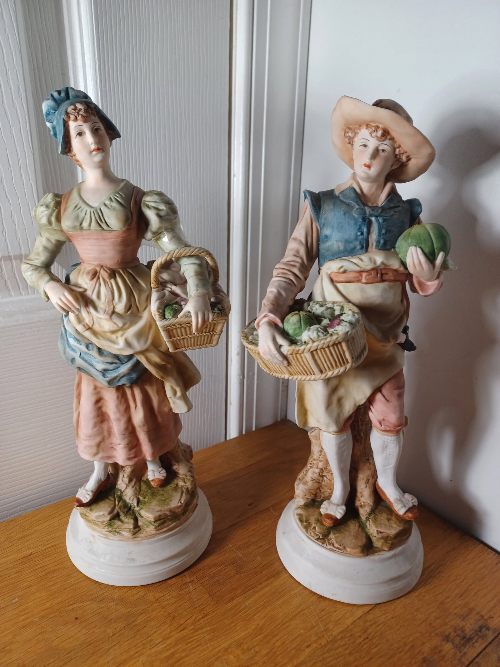Pair of Figurines / Andrea by Sadek: Pair of Figurines / Andrea by Sadek