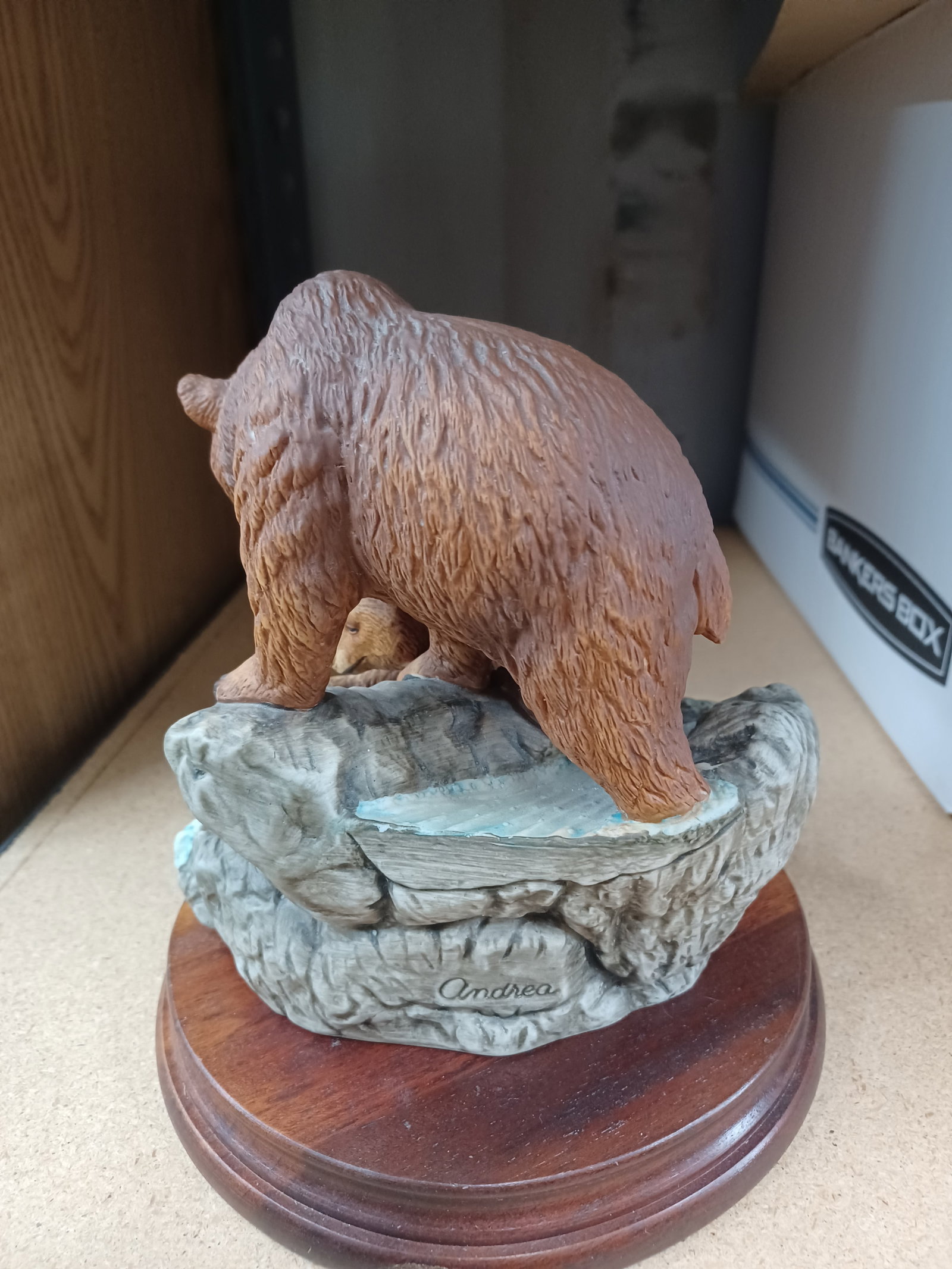 Brown Bear & Cub porcelain figurine on wood base Andea by Sadek - 4
