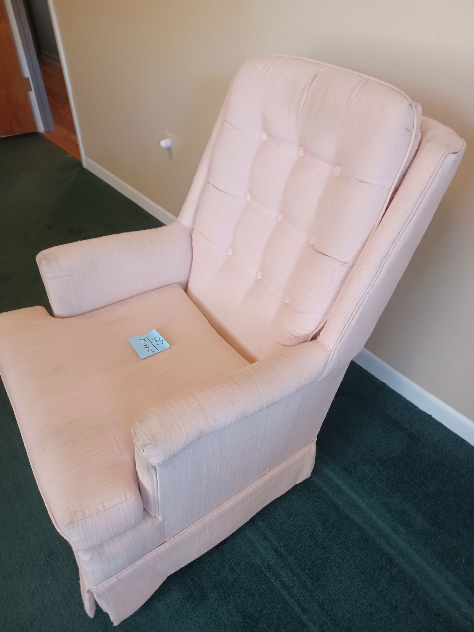 Vintage Pink Swivel Chair / as seen - 4