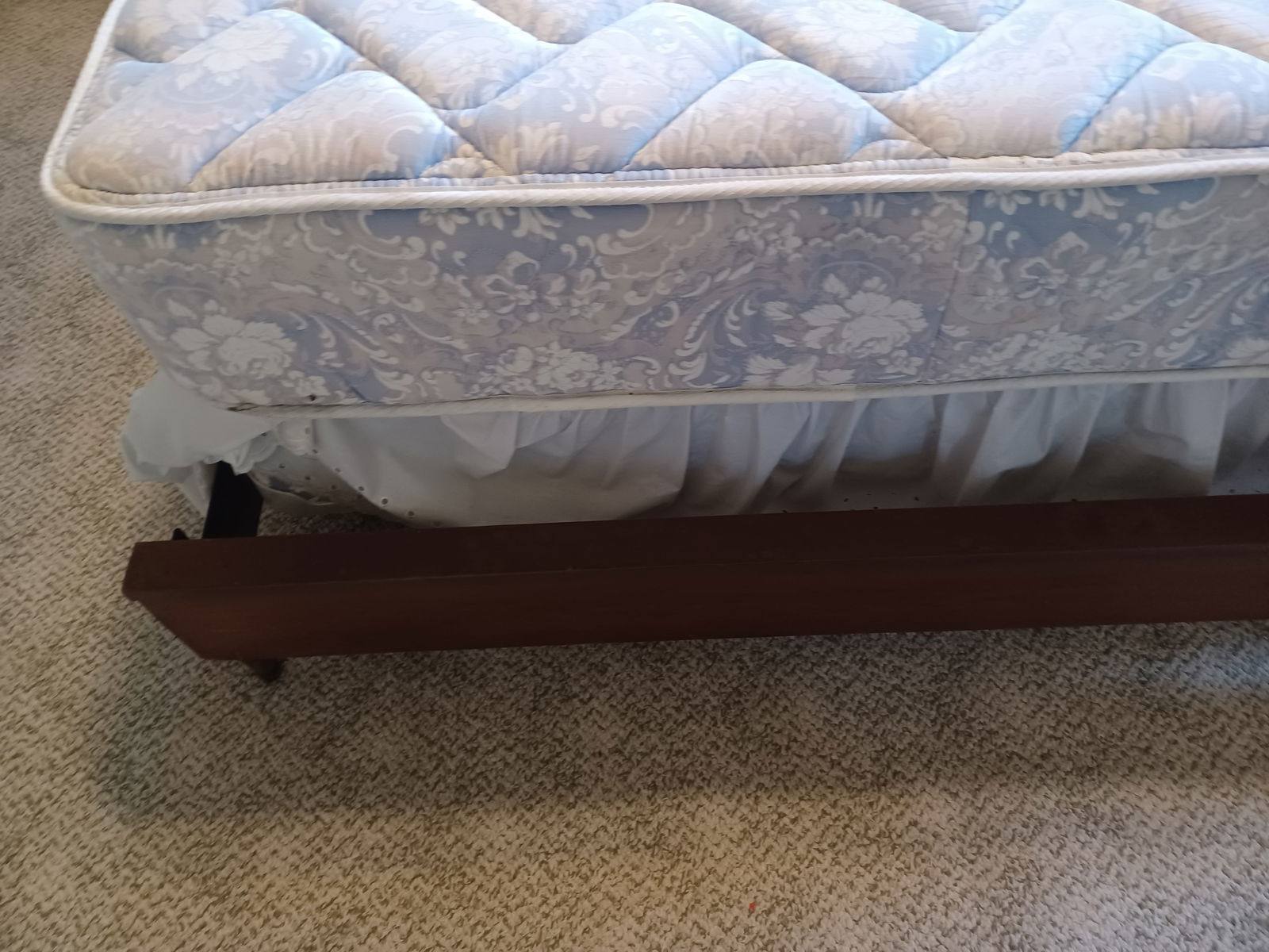 Mid Century Bedroom set with Nightstand, Mirror and bed with Sealy Perfect Sleeper Mattress & Box - 7