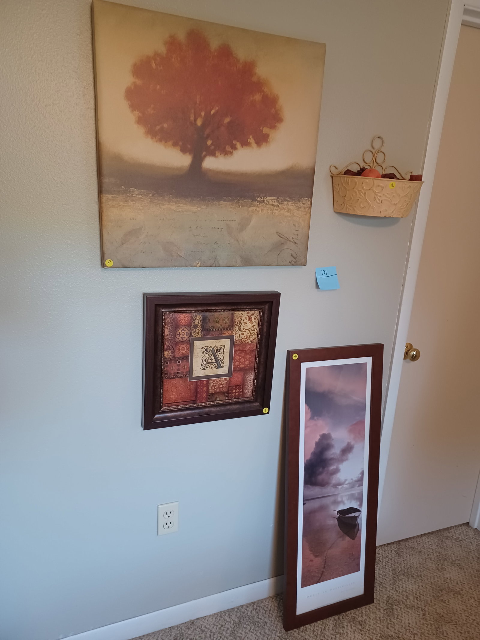 Lot of Wall Art: Lot of Wall Art