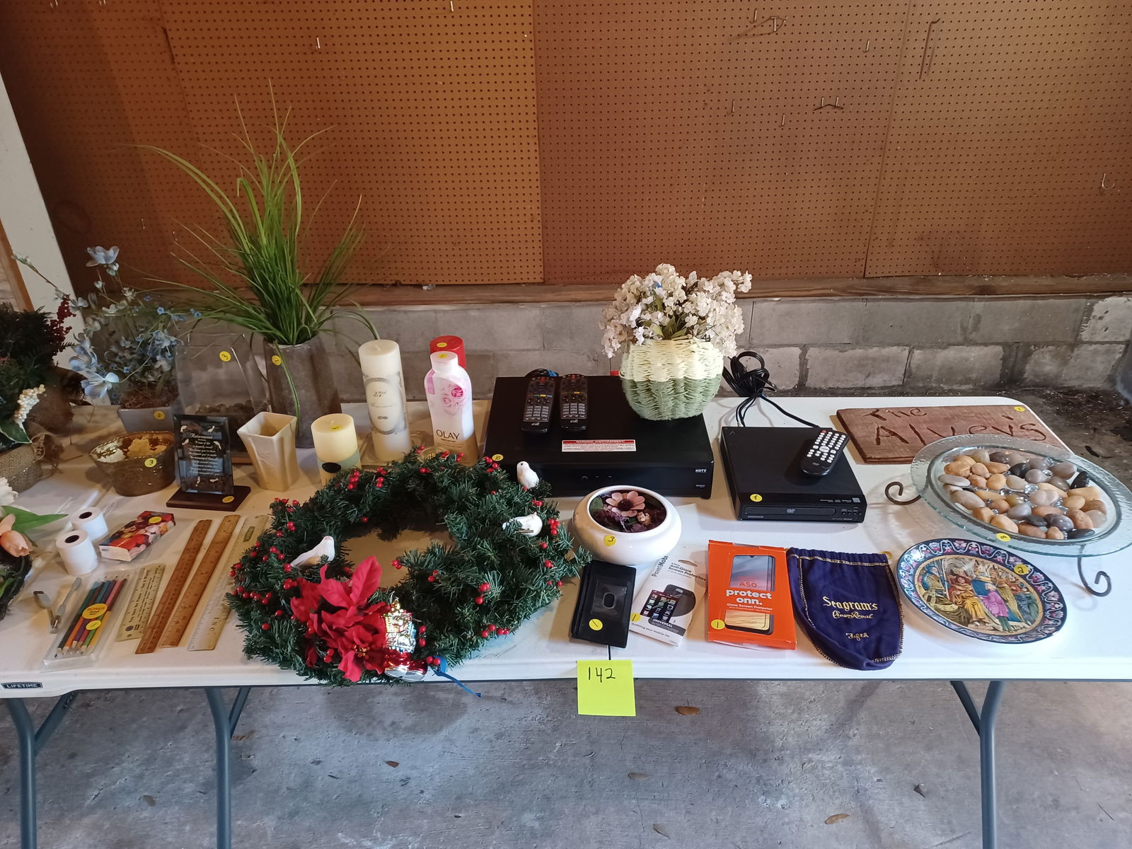 Large Mixed Lot / All seen on table top / table not included - 2