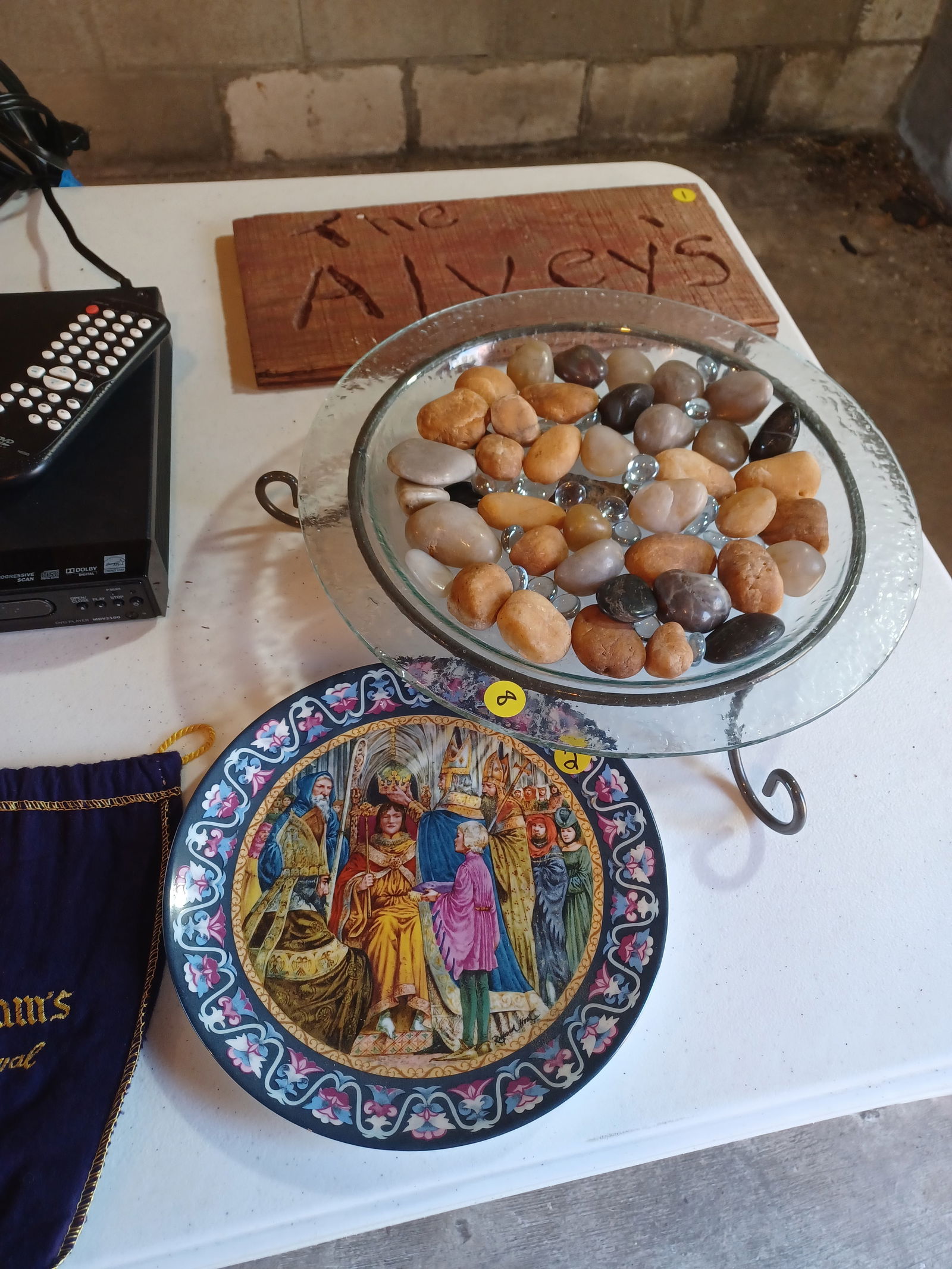 Large Mixed Lot / All seen on table top / table not included - 9