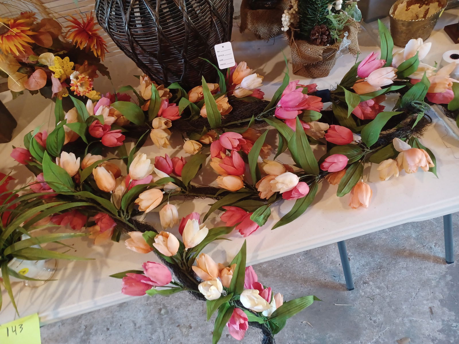 Large Floral Lot / All seen on table top / table not included - 2