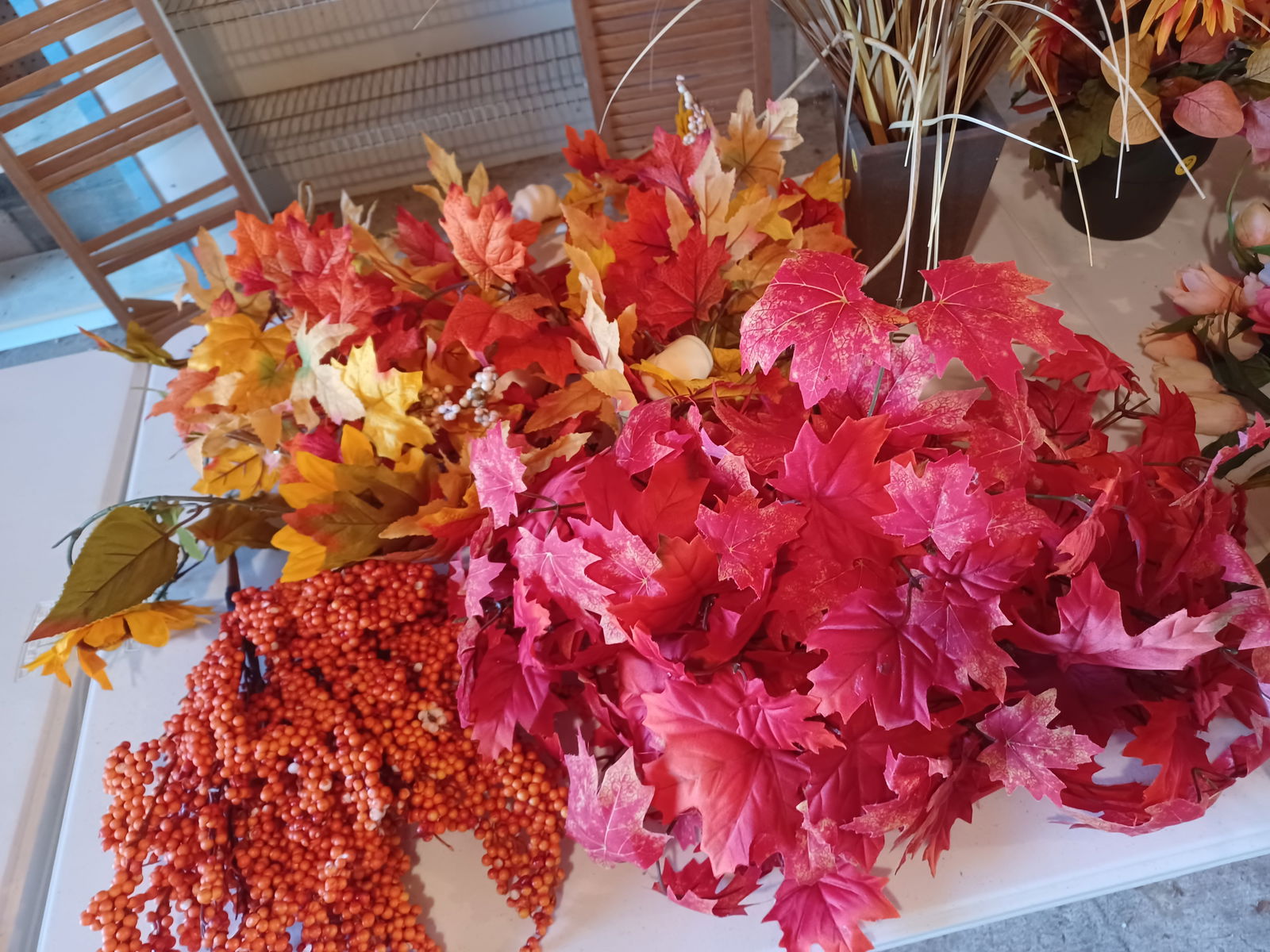 Large Floral Lot / All seen on table top / table not included - 6