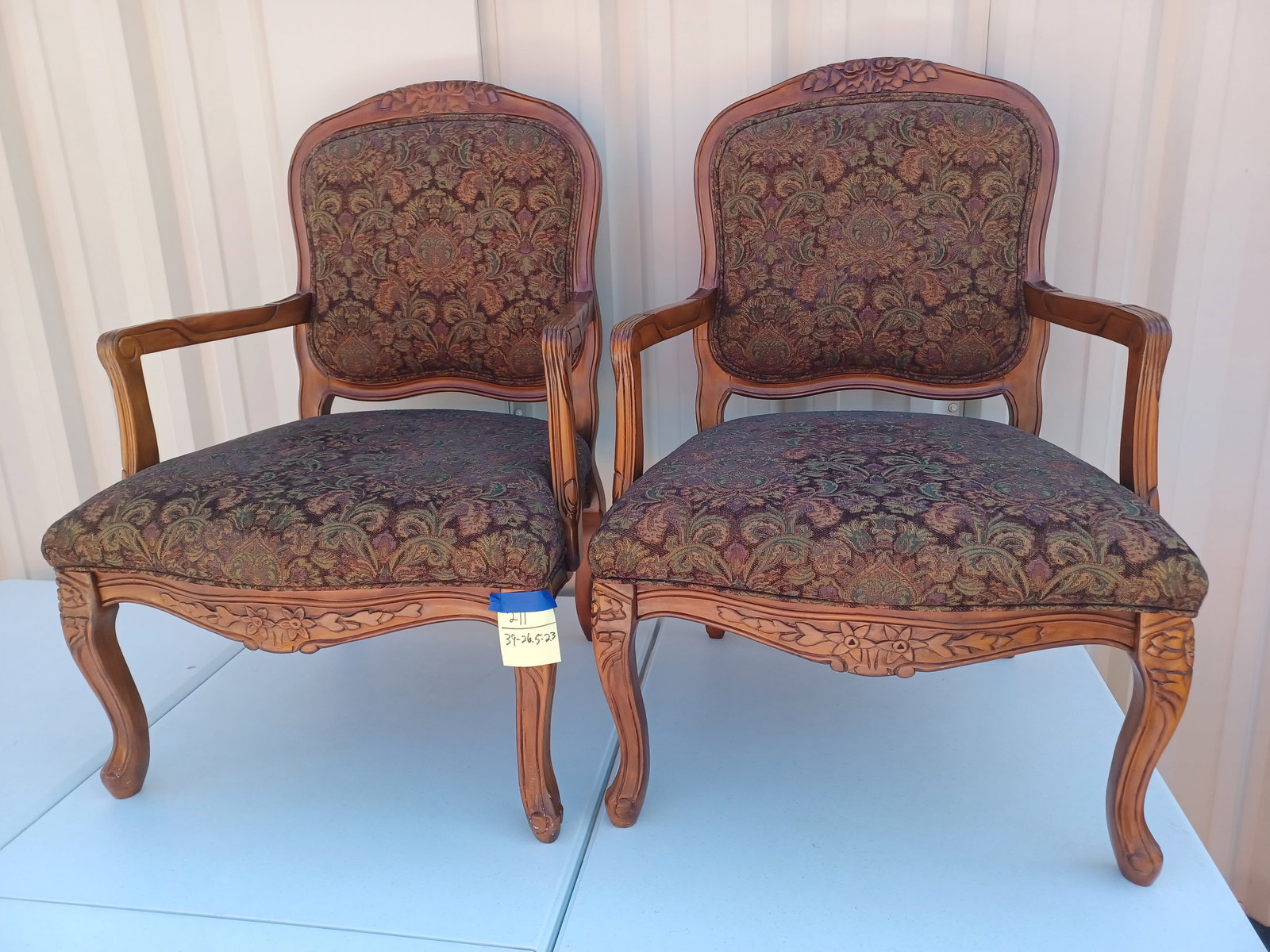 Beautiful Pair of Floral Side Chairs: Beautiful Pair of Floral Side Chairs