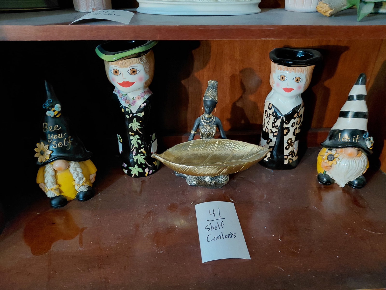 Shelf Contents / as seen: Shelf Contents / as seen