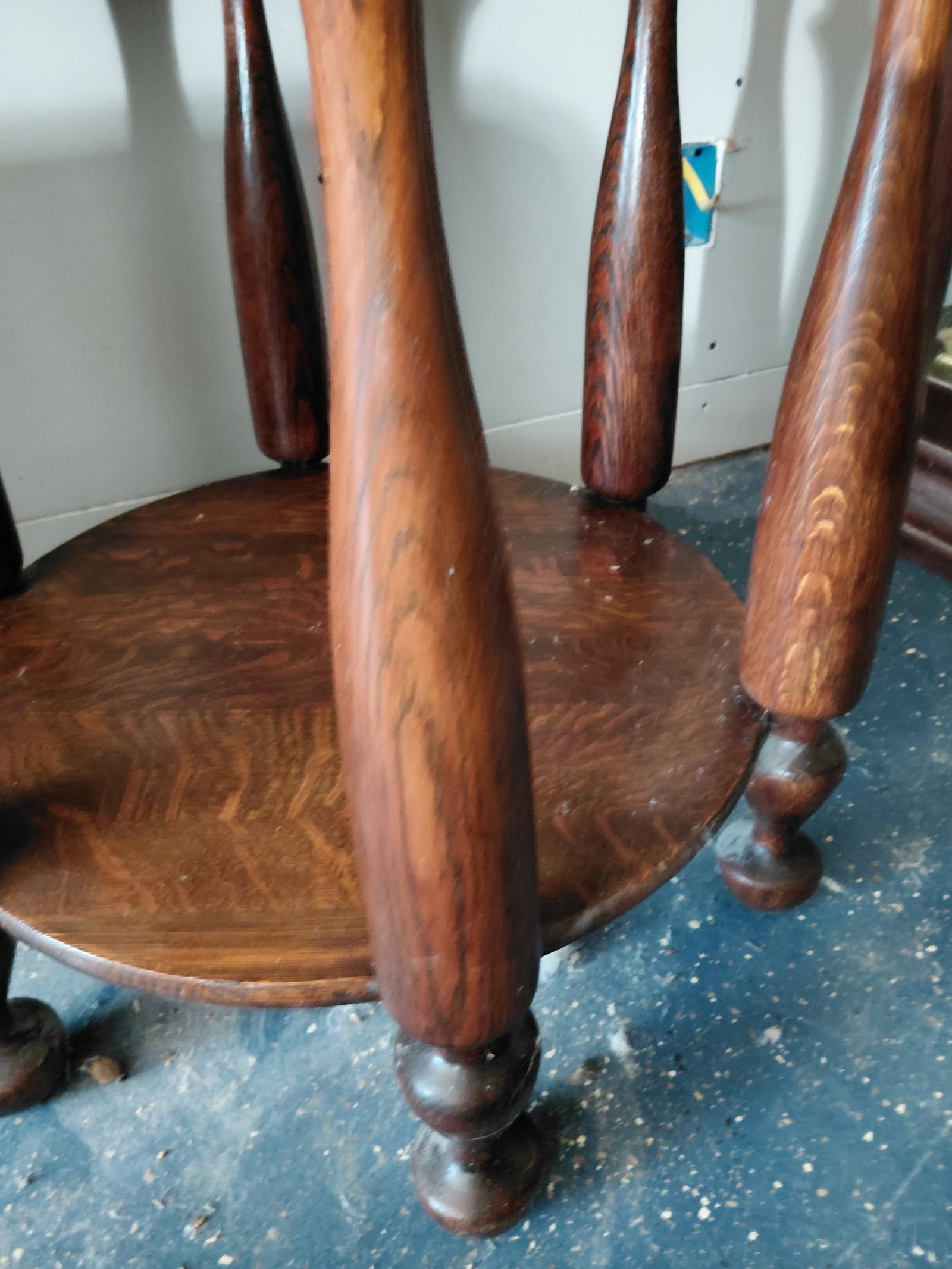 Rare 6 Legged Early 1900s Quarter Saw Oak Parlor Table - 5