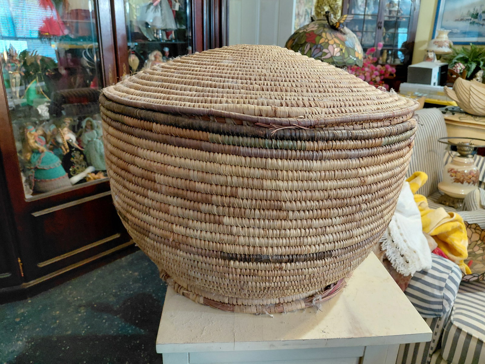 Large Woven basket / as seen: Large Woven basket / as seen
