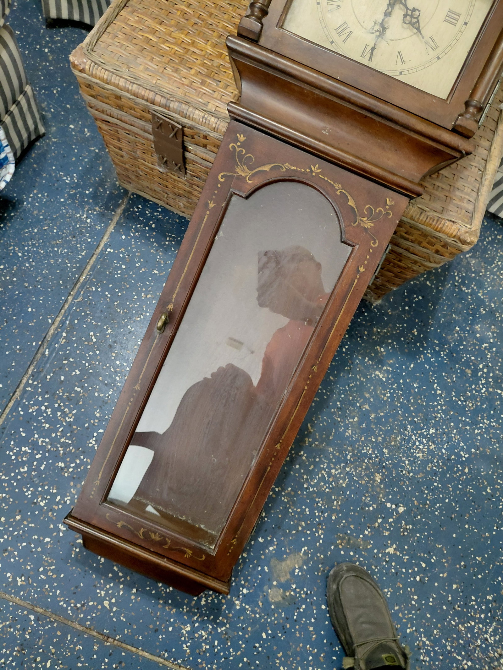 Large Ornate Mahogany Wall Clock Display / Battery clock untested / missing shelves - 5