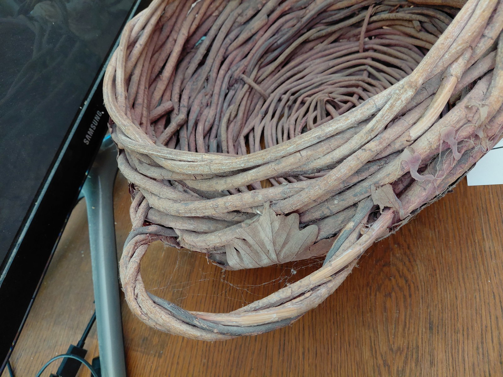 Large Rustic Vine Basket - 4