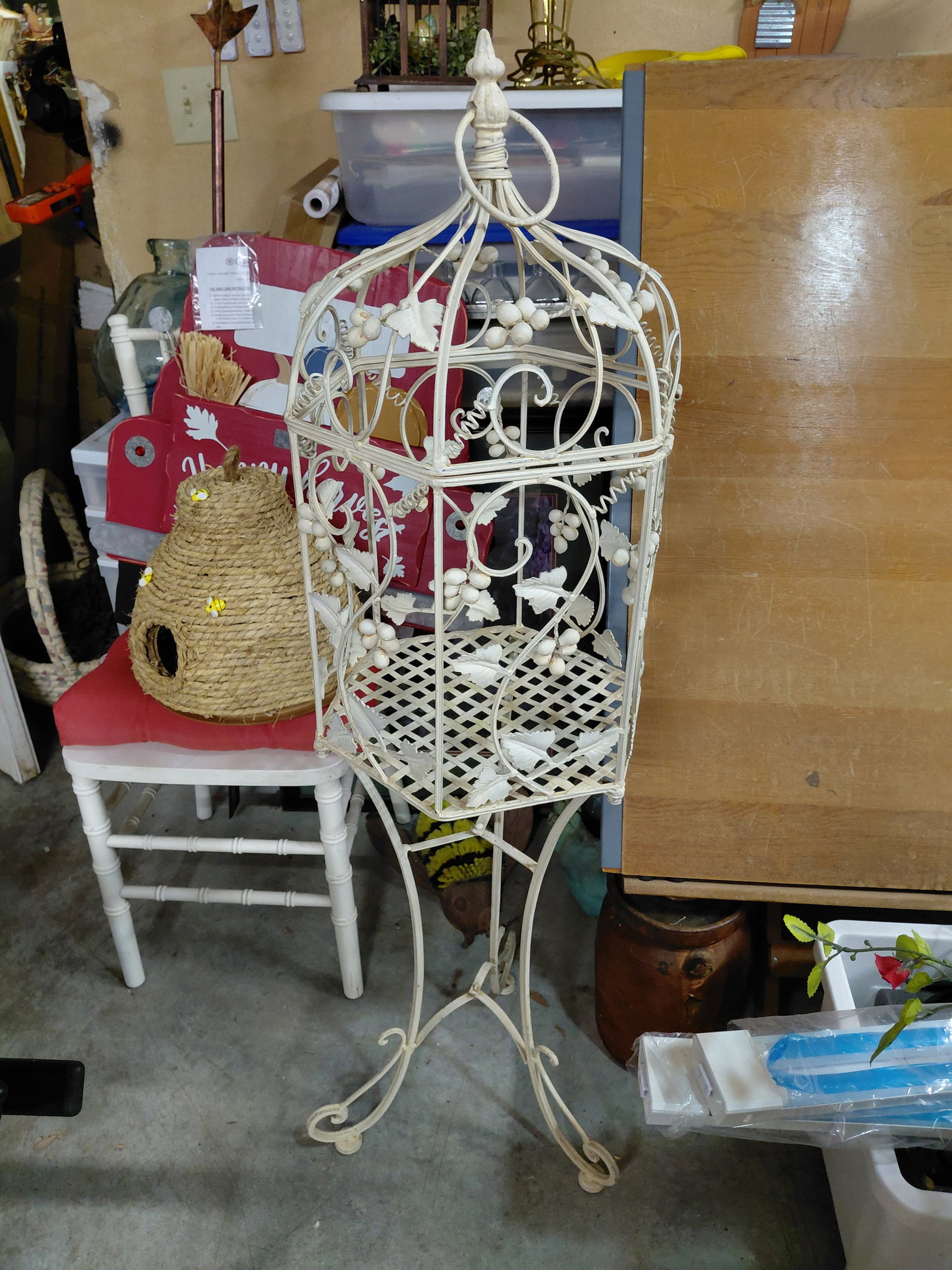 Unique Iron Bird Cage: Unique Iron Bird Cage