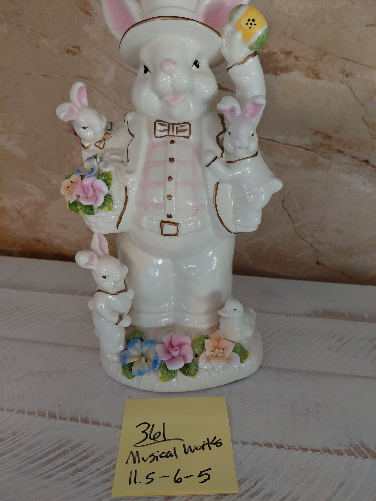 Musical Porcelain Bunny Statue / Works - 2