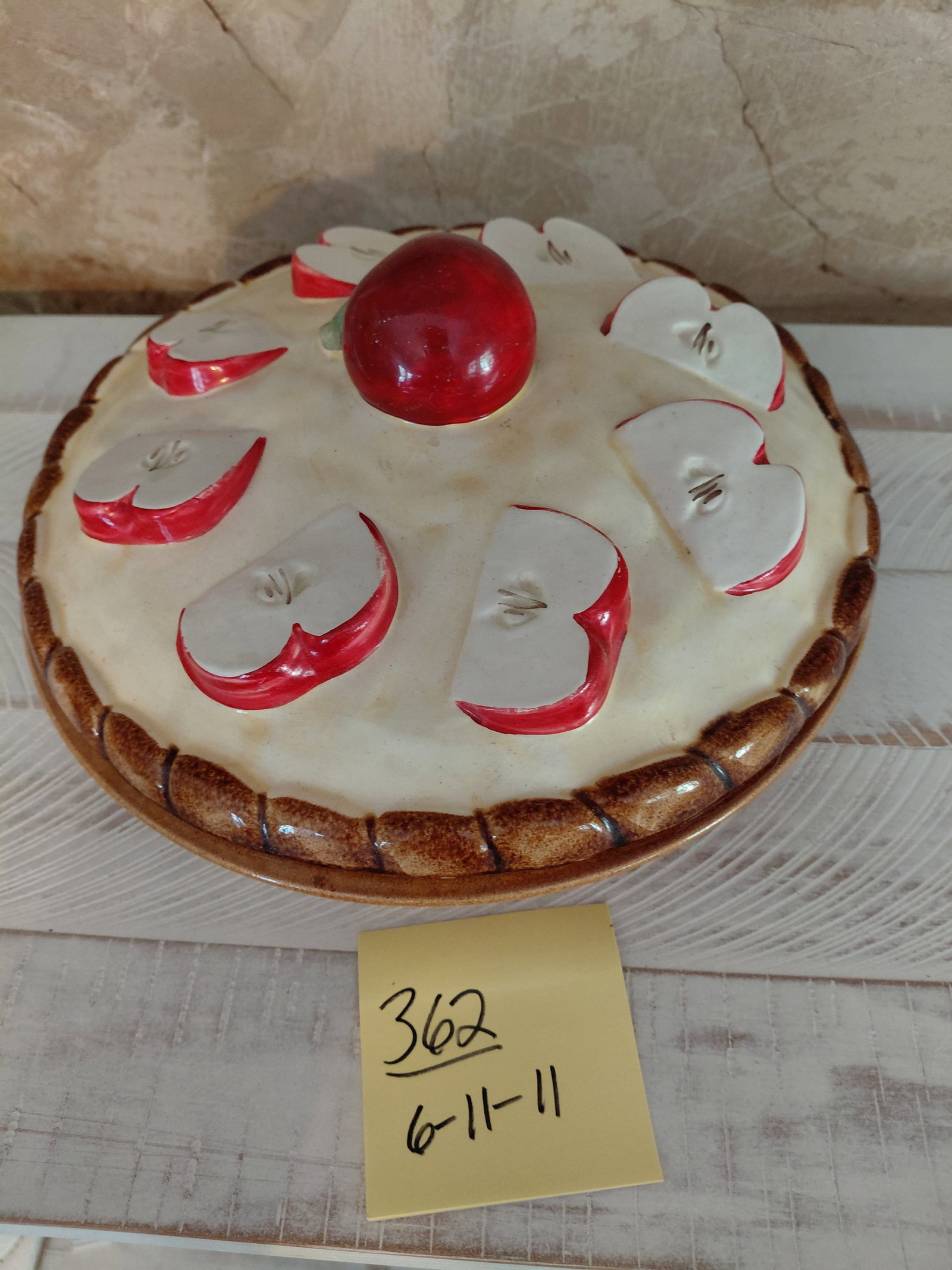 Apple Pie Baking Dish with Lid - 2