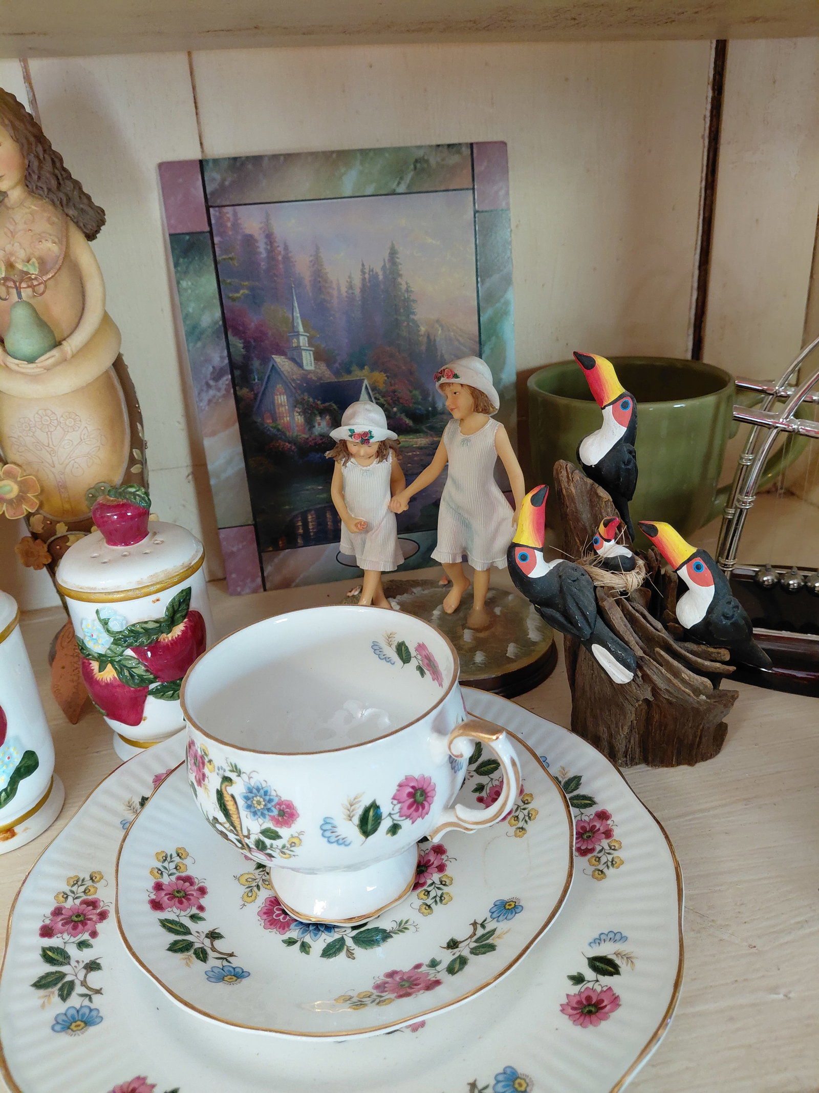 Large Misc Lot of Decorative Items - 4