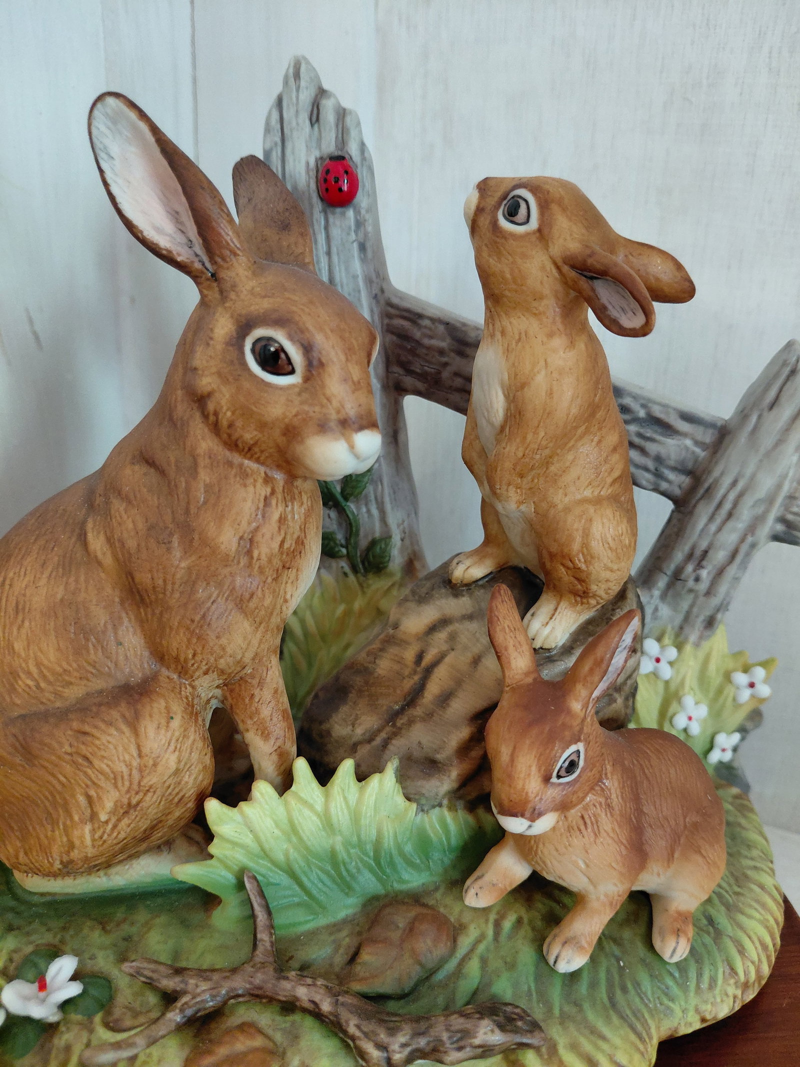 Andrea by Sadek Porcelain Statue / Rabbit Family - 3