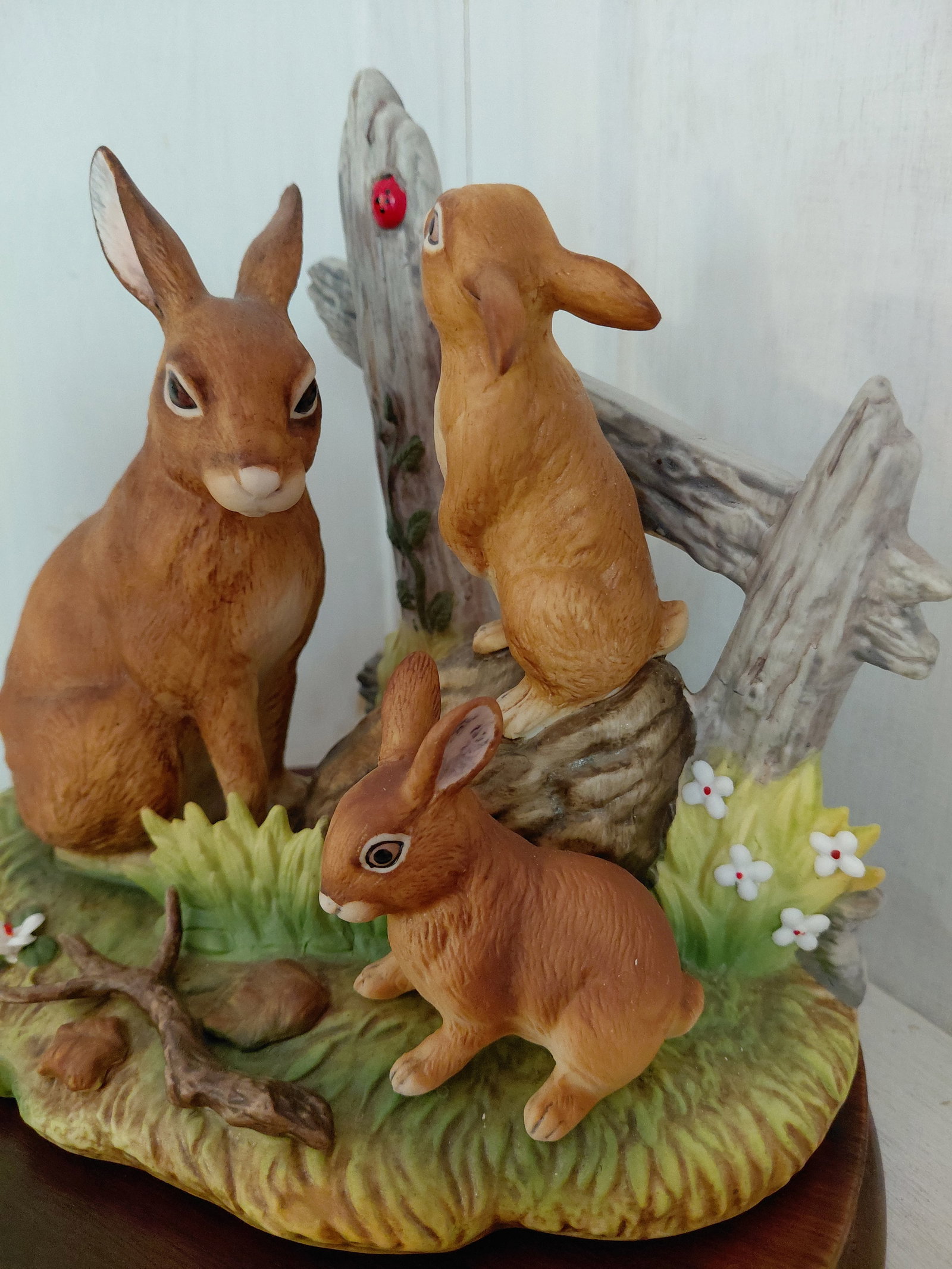 Andrea by Sadek Porcelain Statue / Rabbit Family - 4