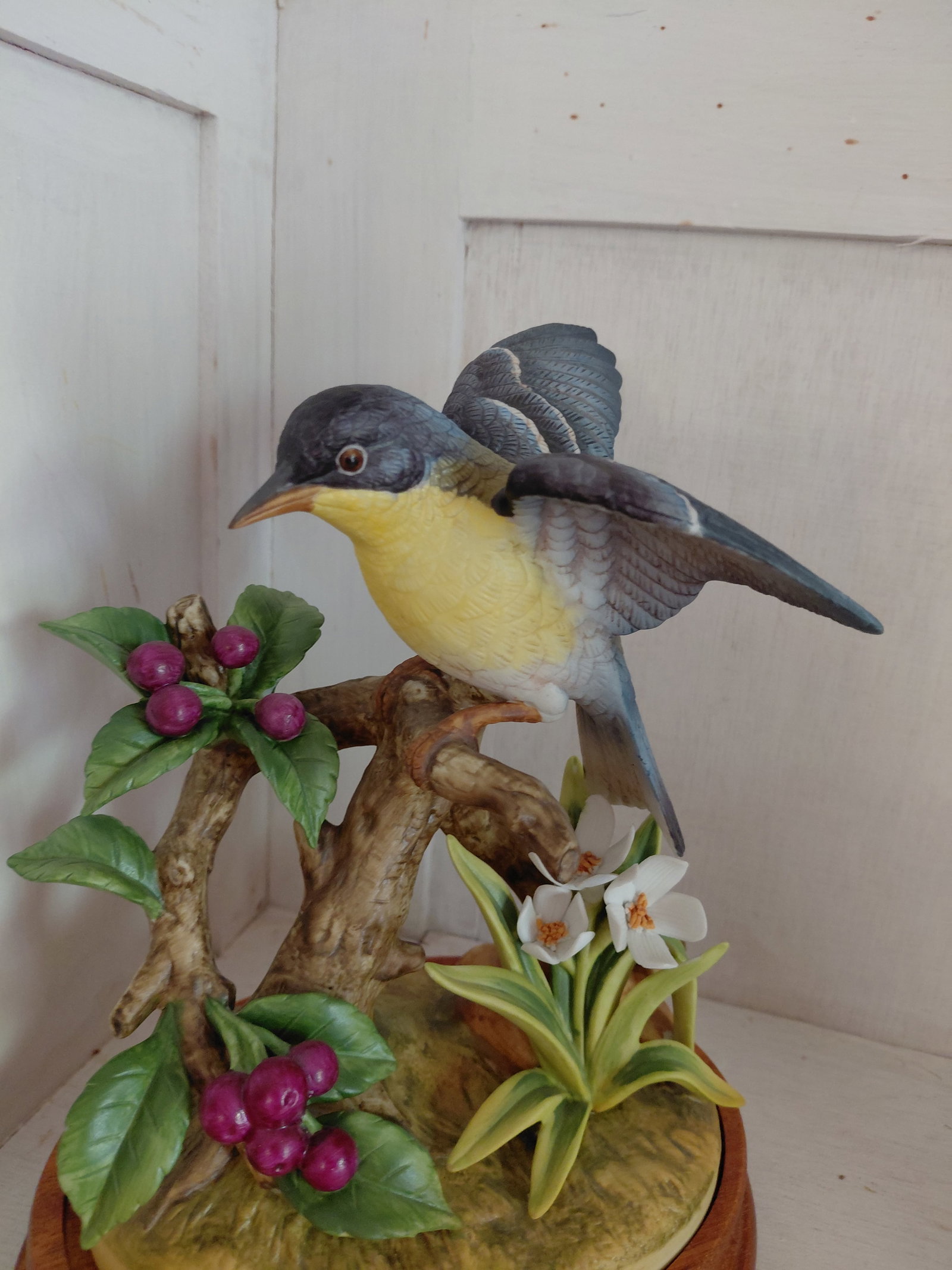 Andrea by Sadek Porcelain Statue / Parula Warbler - 3