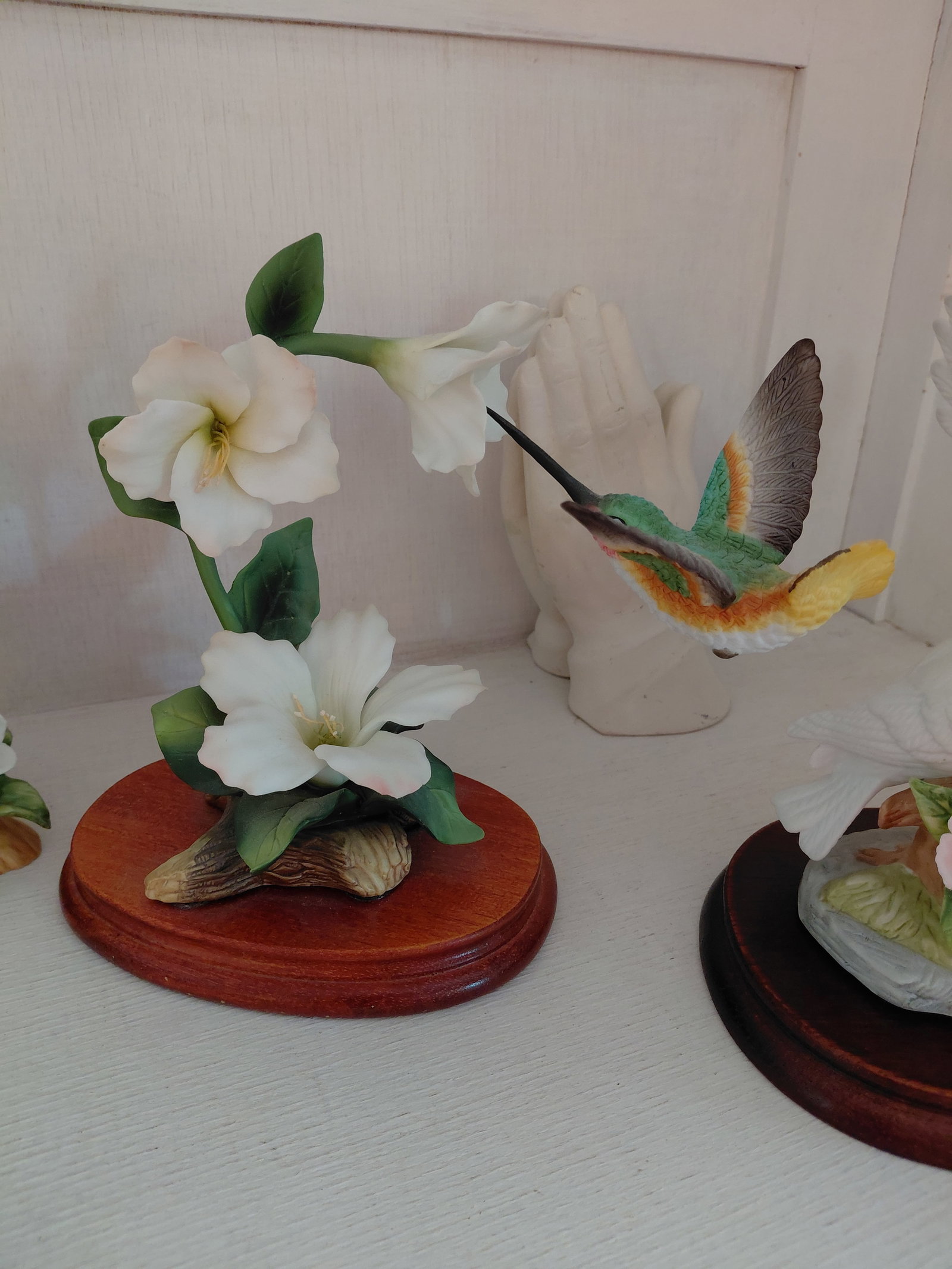 Lot of Misc Porcelain Figurines - 7