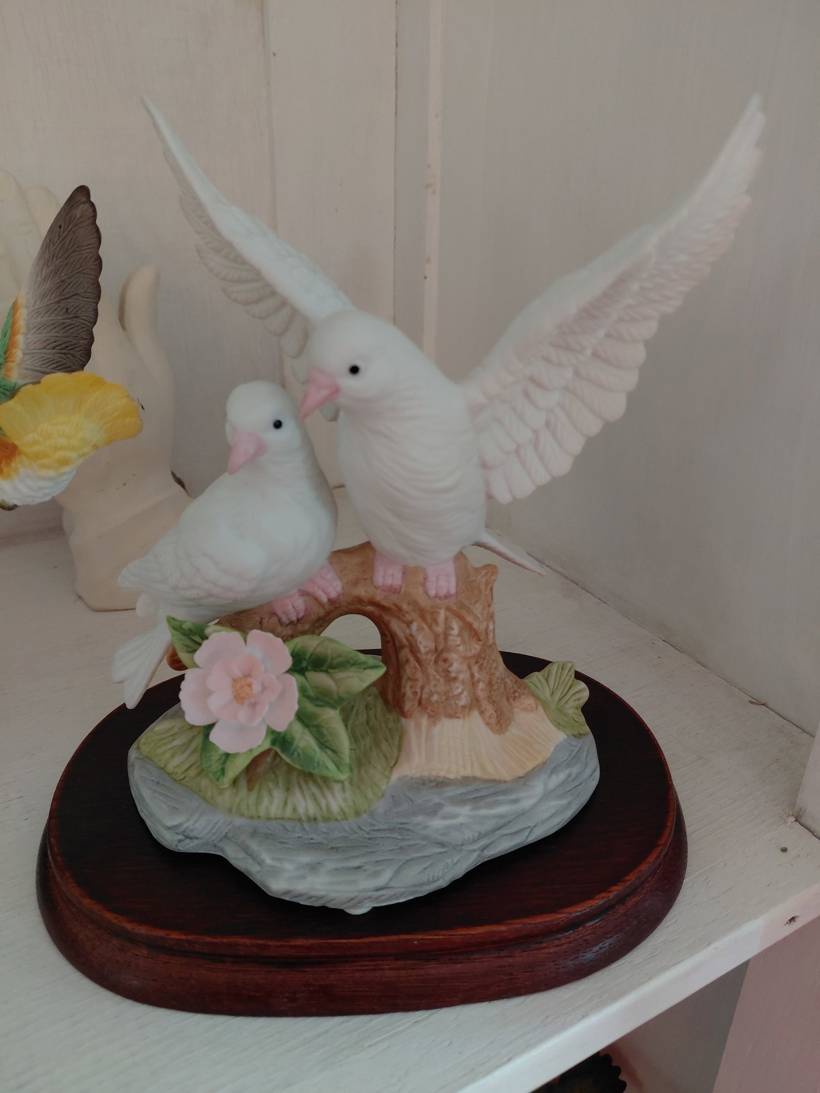 Lot of Misc Porcelain Figurines - 8