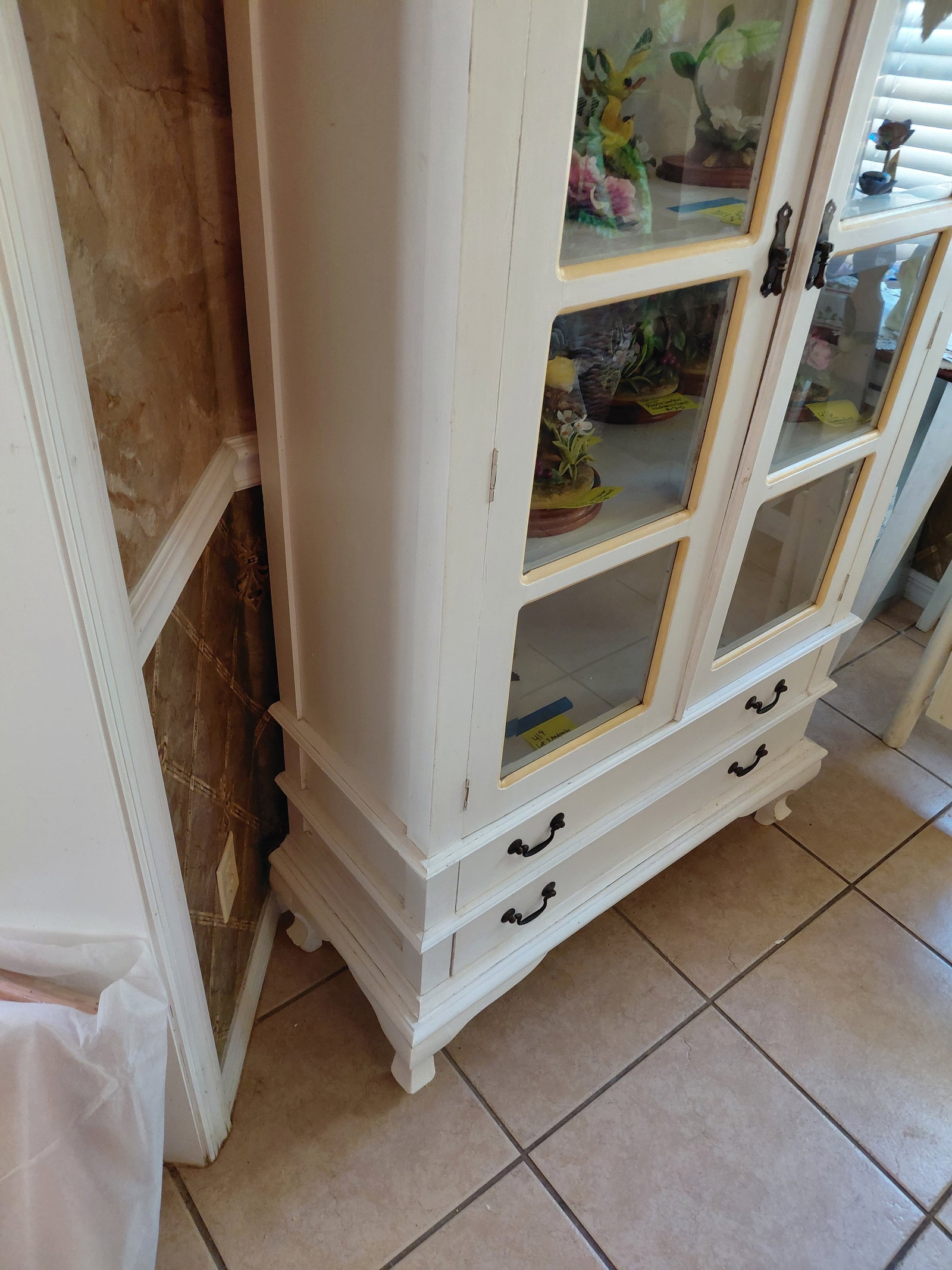 Large French Country Style Arched China Hutch / Missing Top Glass Shelf / contents not included - 7