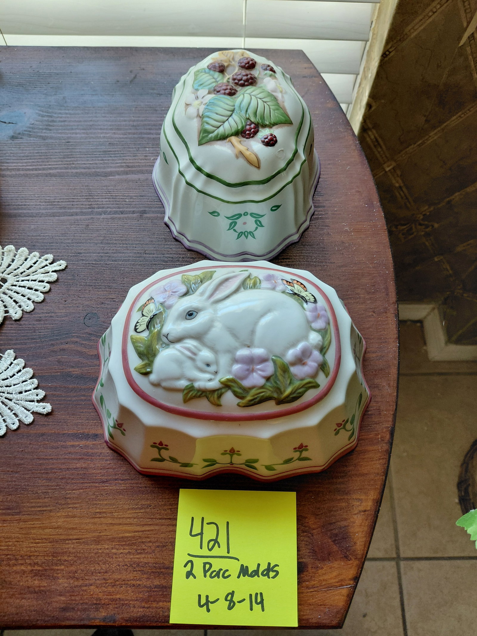 Lot of 2 Decorative Porcelain Molds - 2