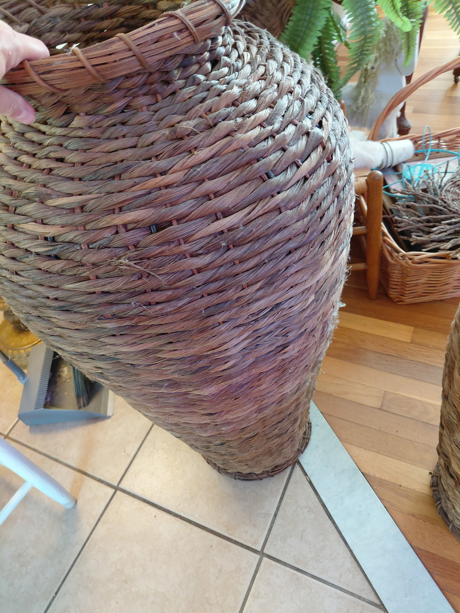 Large Wicker Urn Basket - 4