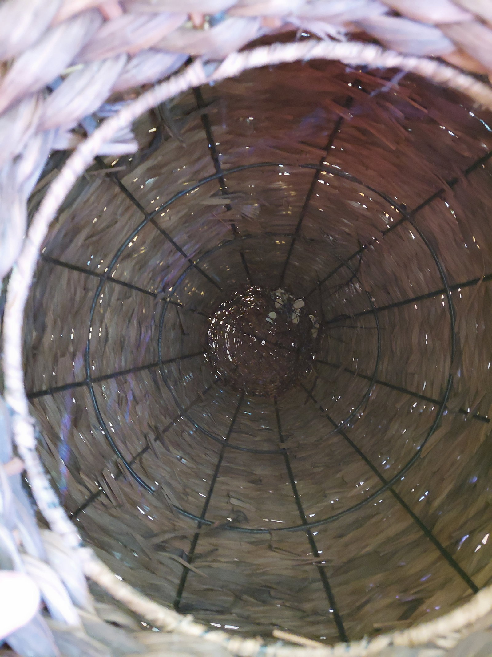 Large Wicker Urn Basket - 6