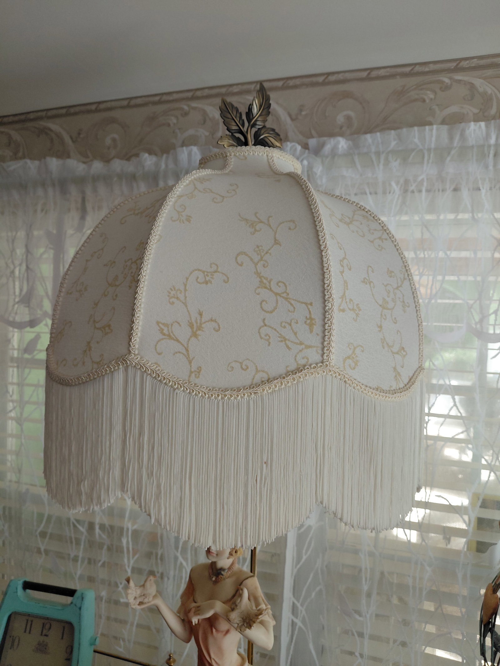 Large Decorative Lamp with Large Resin Statue and ornate shade - 6