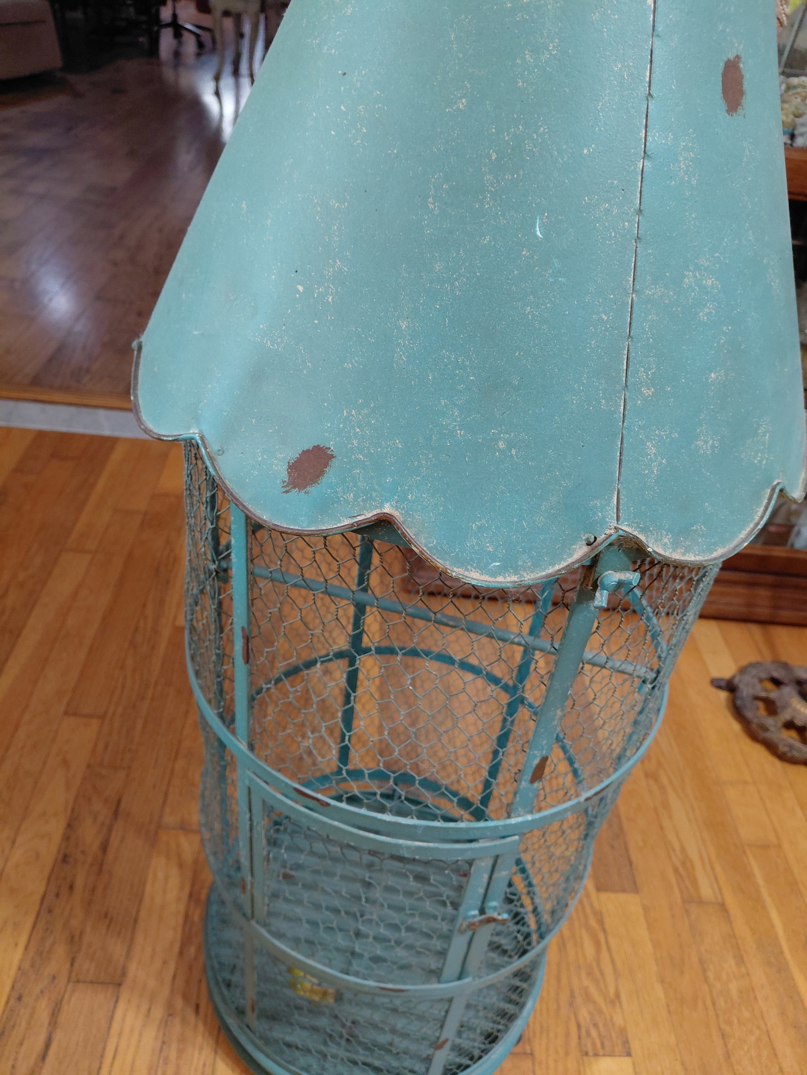 Tall and Heavy Metal Bird Cage - 4